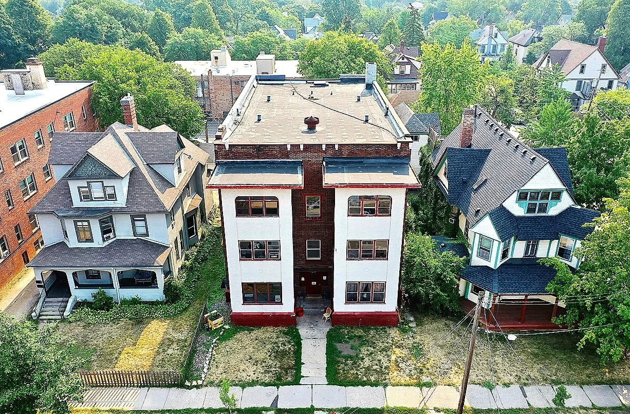 Minneapolis, MN - 2641 Girard Ave S - 7 UNITS - SOLD - $1,360,000