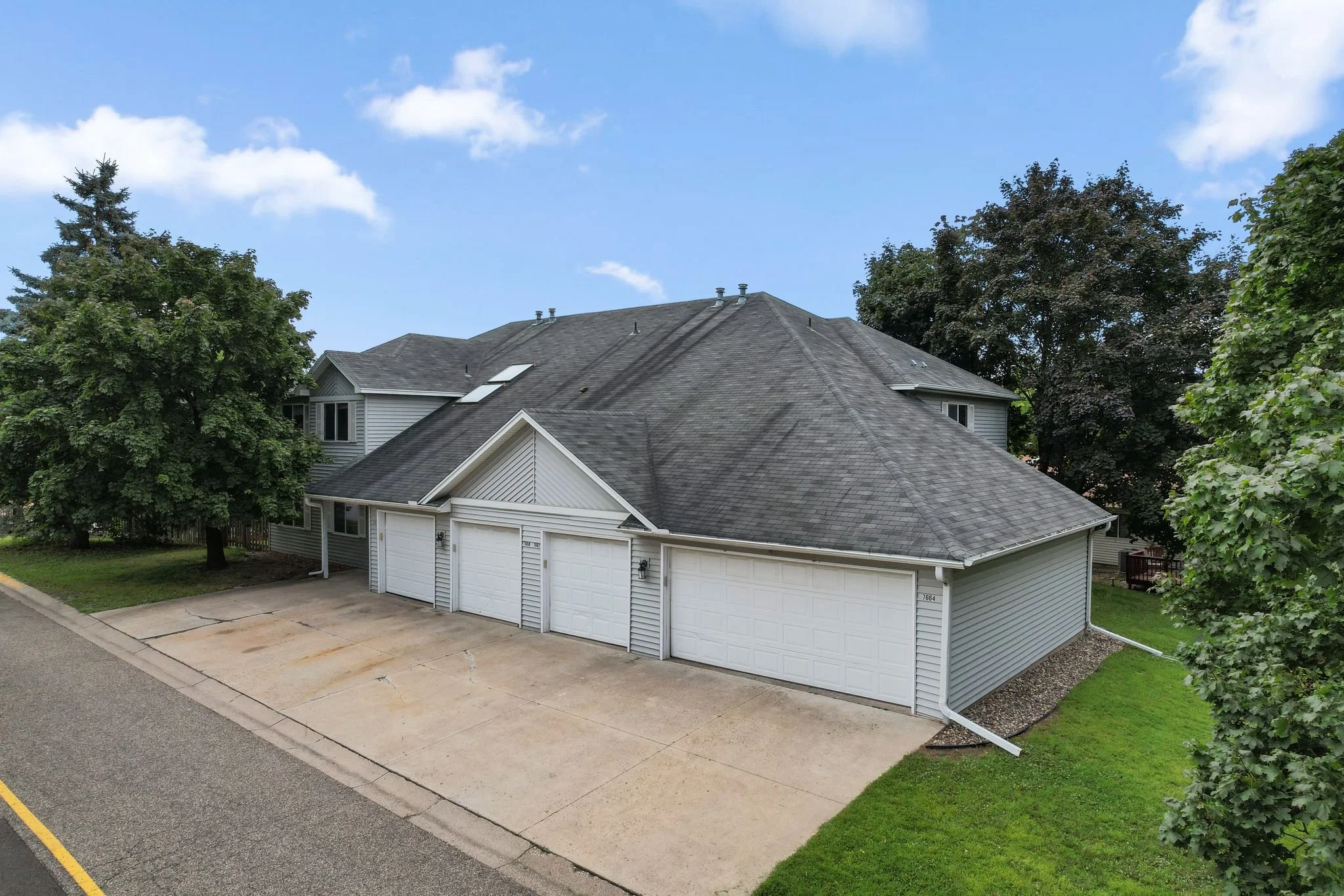 Apple Valley, MN - 7662 142nd St W - 4 UNITS - SOLD - $653,888
