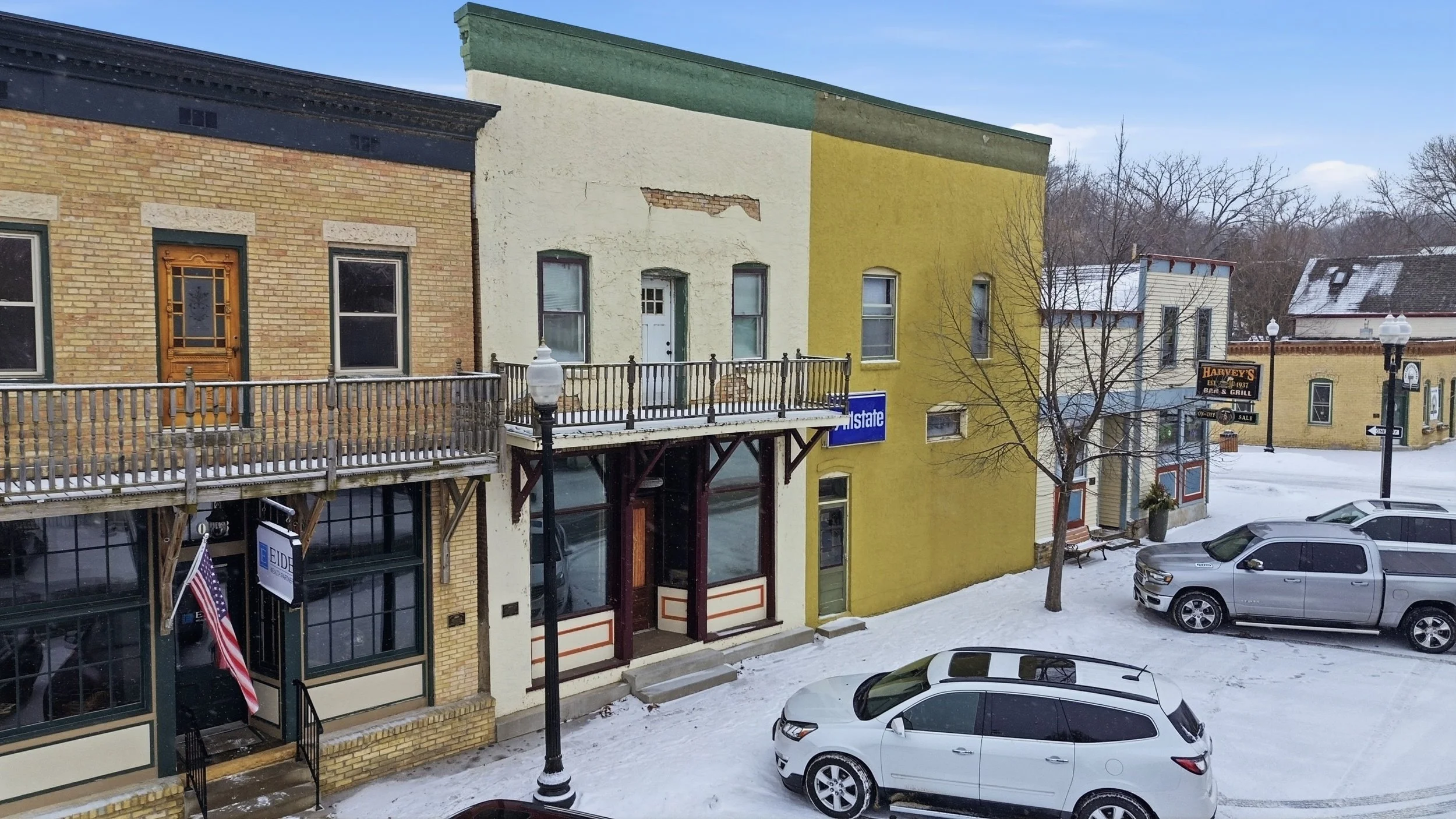 Carver, MN - 212 Broadway St N - 3 UNITS MIXED-USE - $349,000