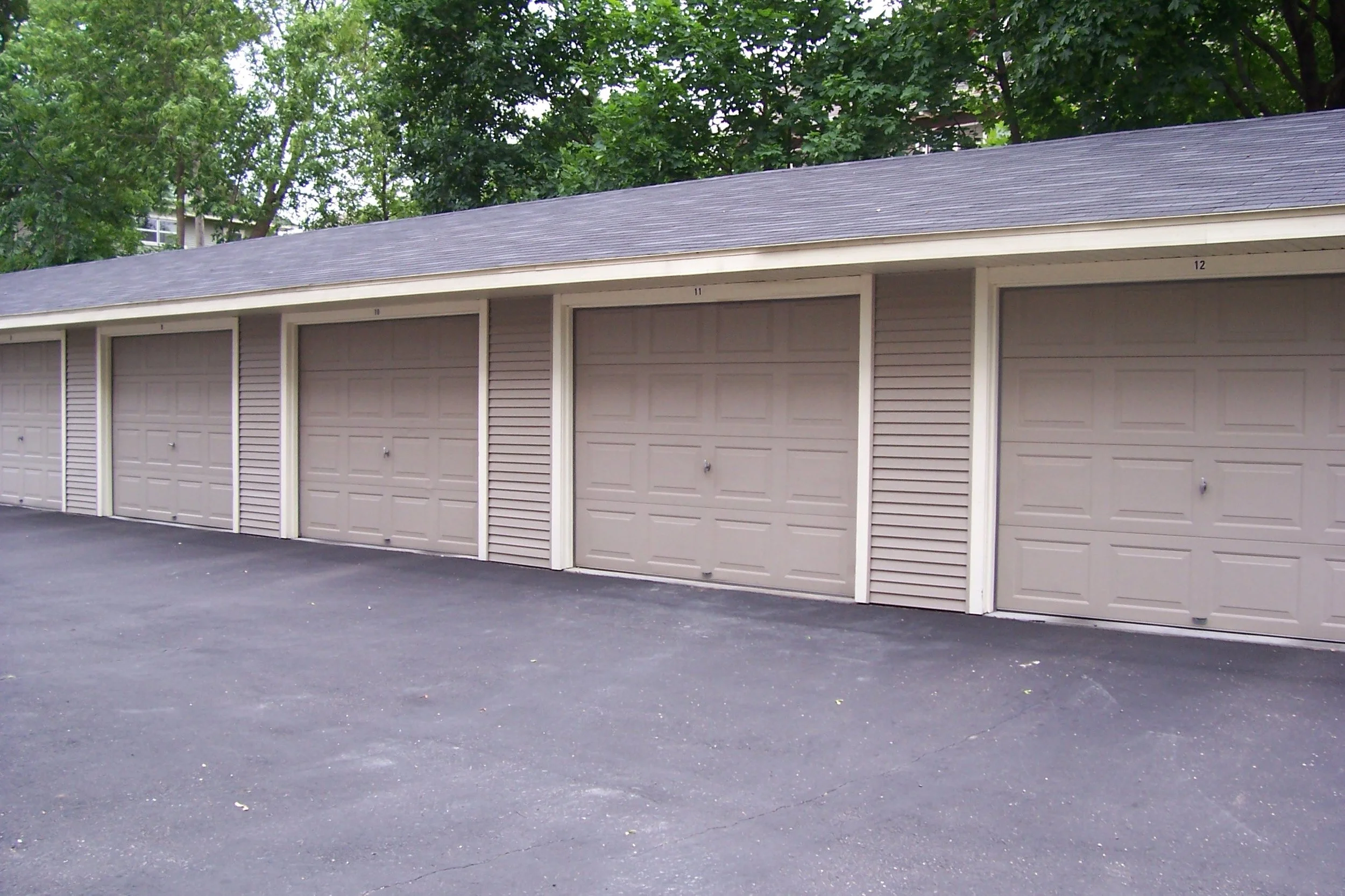 195 Lexington Garage.jpg