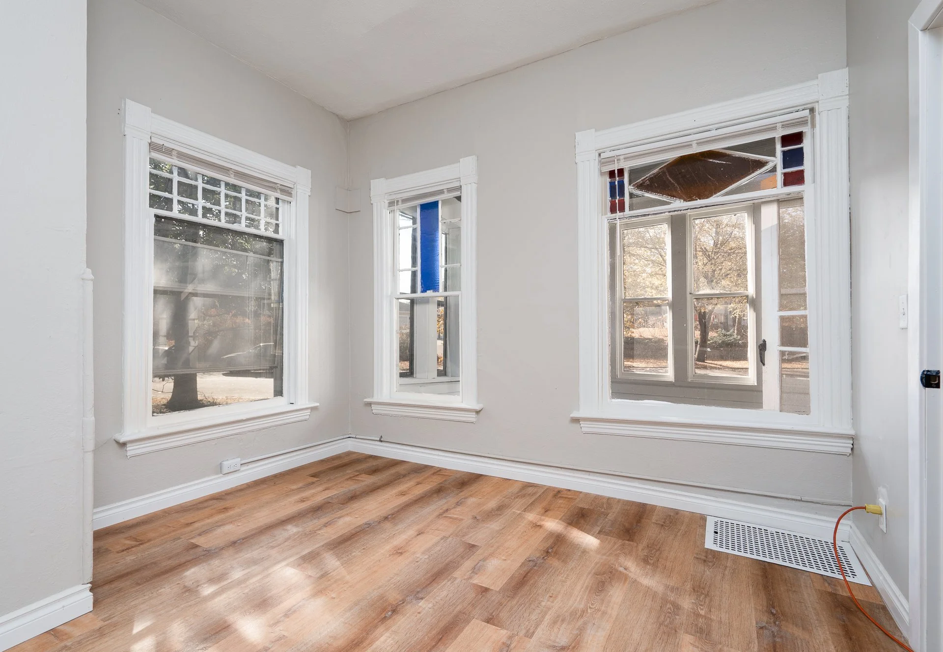 2207 Blake Ave Interiors MLS-2.jpg