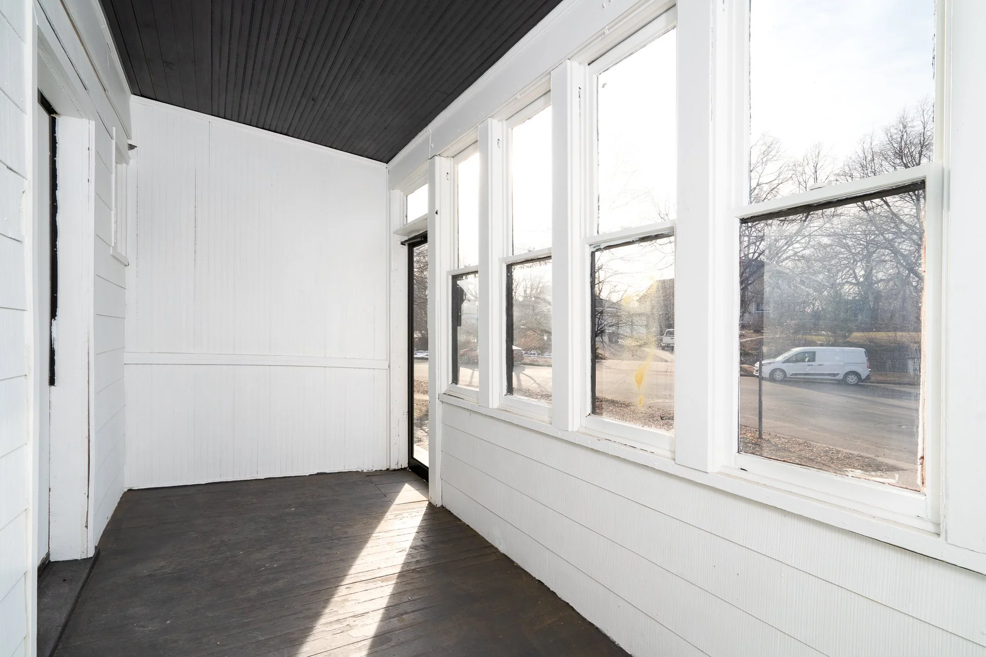 2209 Blake Ave MLS-7.jpg