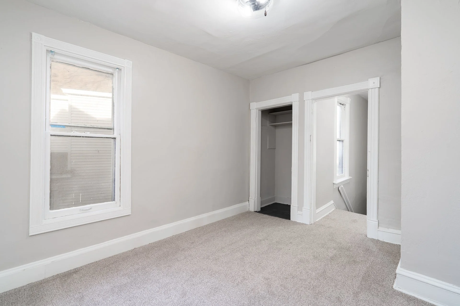 2209 Blake Ave MLS-15.jpg