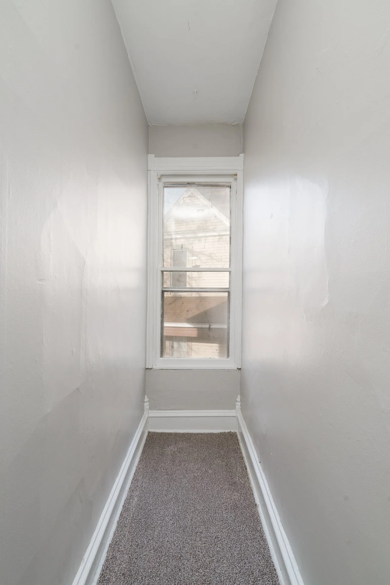 2209 Blake Ave MLS-16.jpg