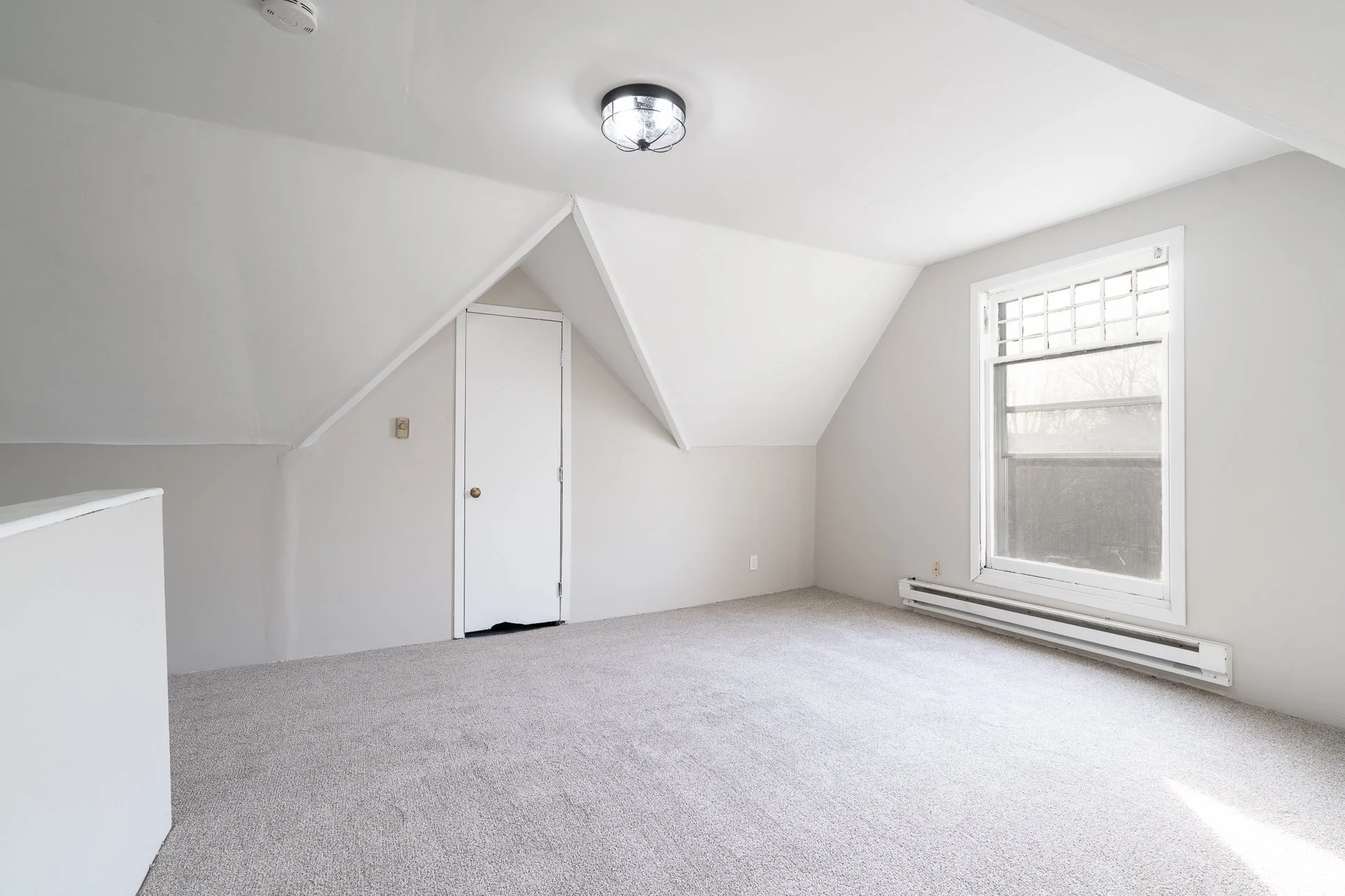 2209 Blake Ave MLS-22.jpg