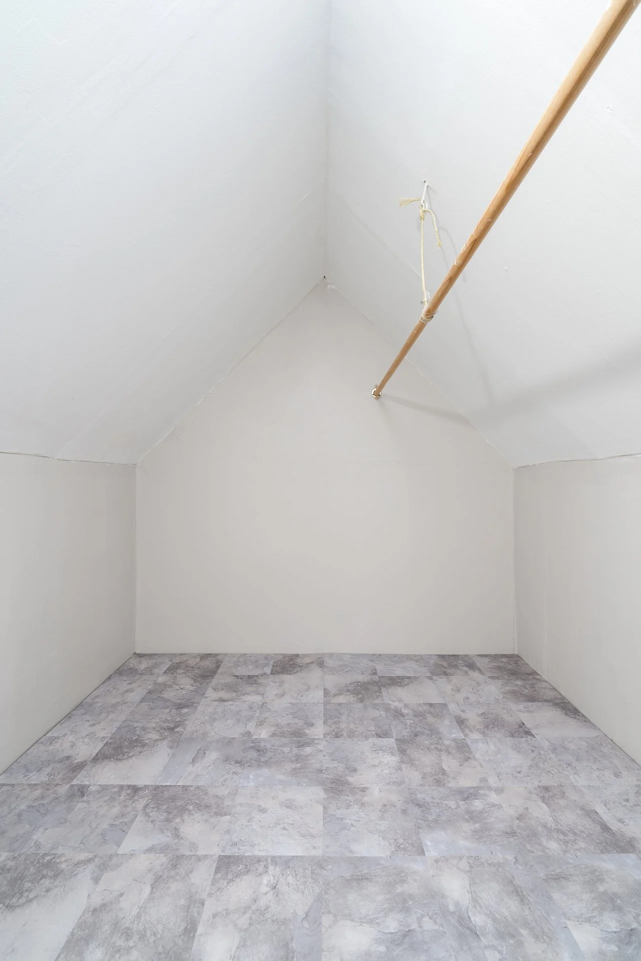 2209 Blake Ave MLS-23.jpg