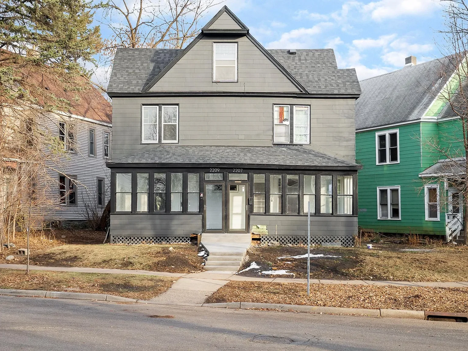 Saint Paul, MN - 2207 Blake Ave - 2 UNITS - $349,900