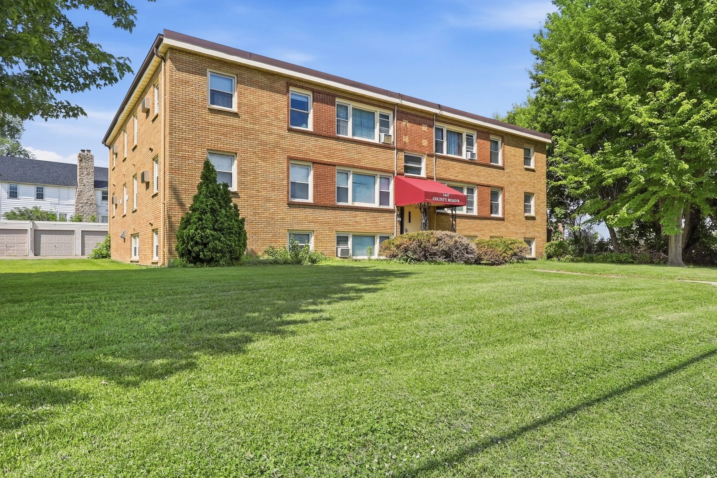 Roseville, MN - 1647 County Rd B West - 11 UNITS - $1,390,000