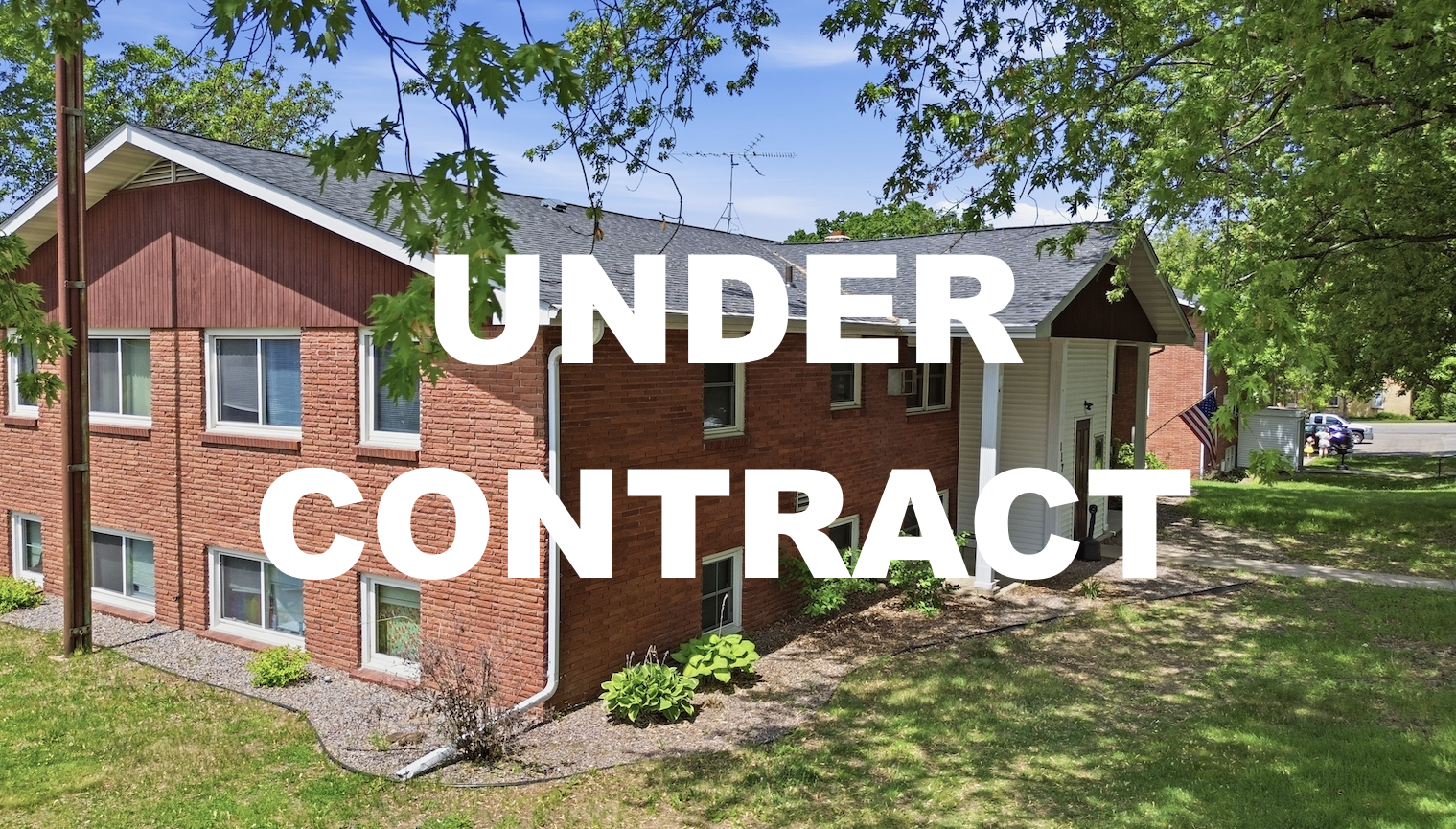 Sauk Rapids, MN - 107 &amp; 117 3rd Ave S - 21 UNITS - $1,549,900