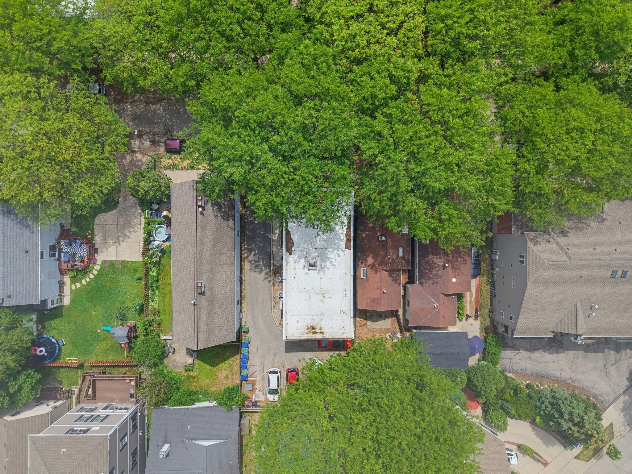 36-web-or-mls-2436-s-wentworth-ave.jpg