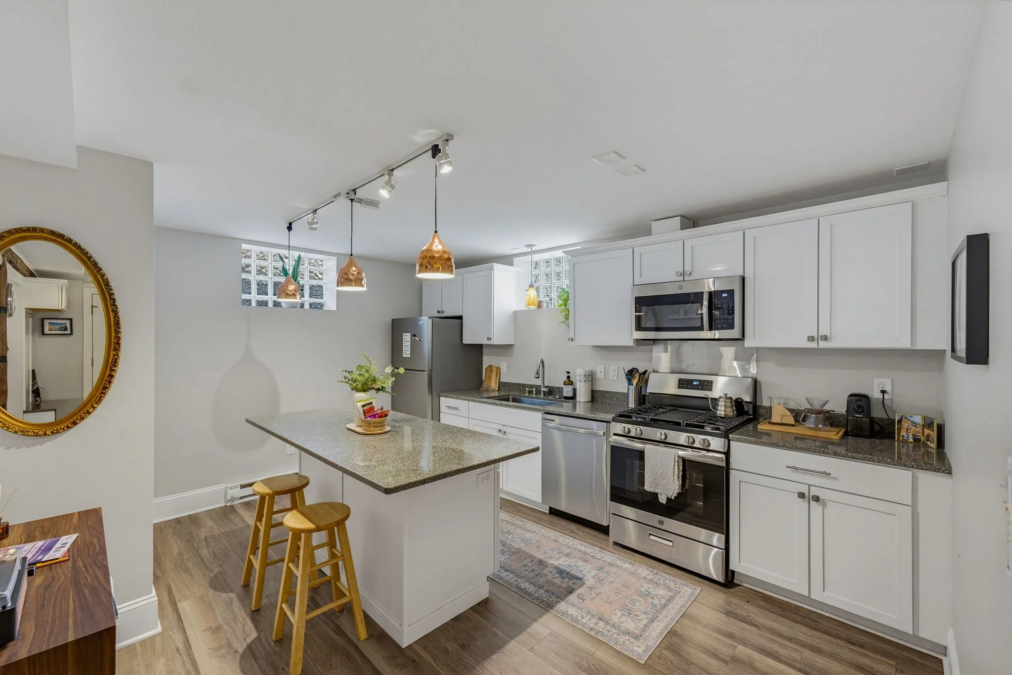 9-web-or-mls-2436-s-wentworth-ave.jpg