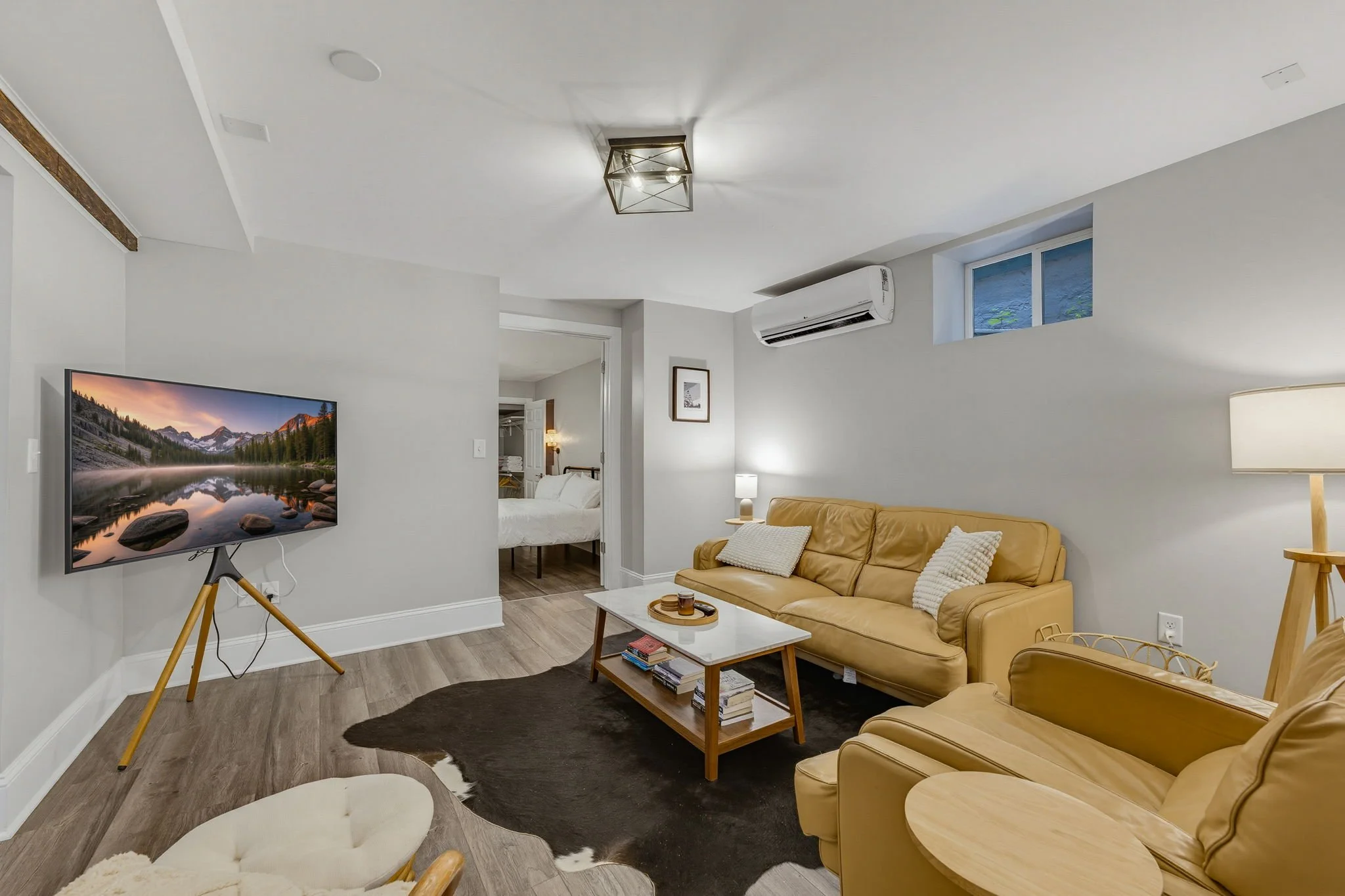 12-web-or-mls-2436-s-wentworth-ave.jpg