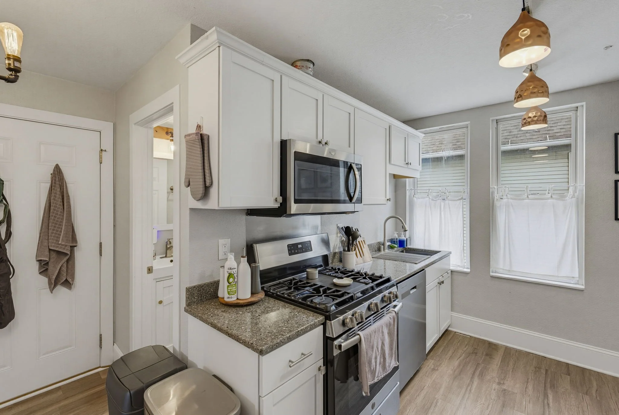 19-web-or-mls-2436-s-wentworth-ave.jpg
