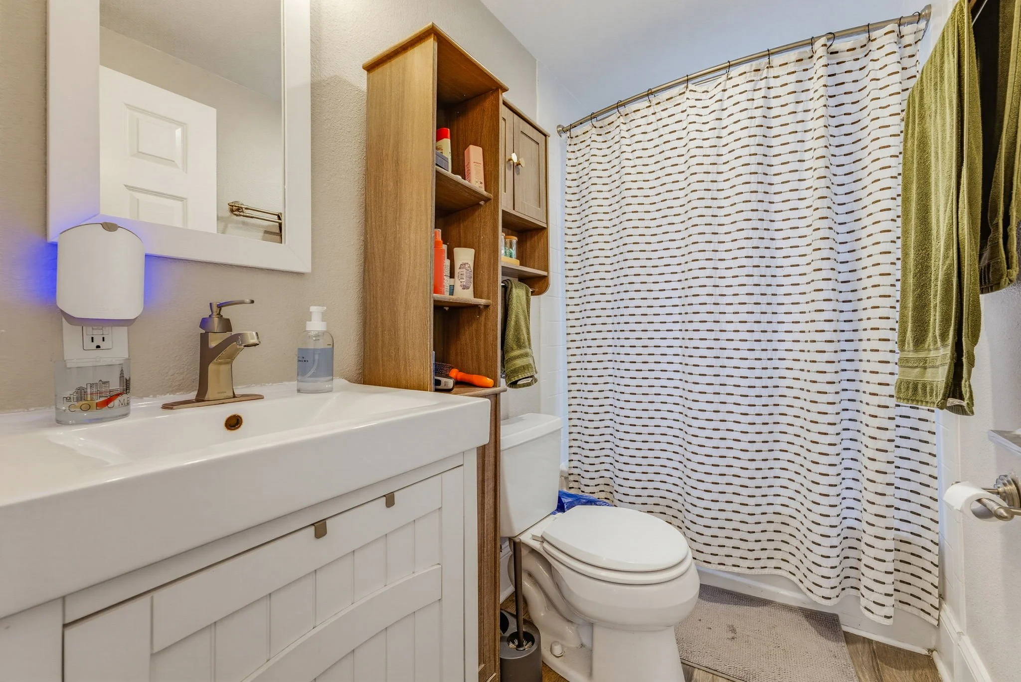 25-web-or-mls-2436-s-wentworth-ave.jpg