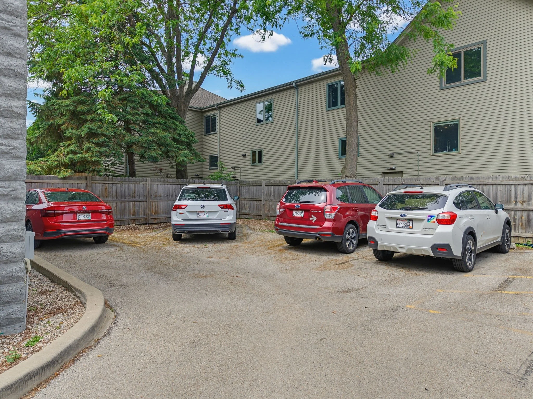 42-web-or-mls-2436-s-wentworth-ave.jpg
