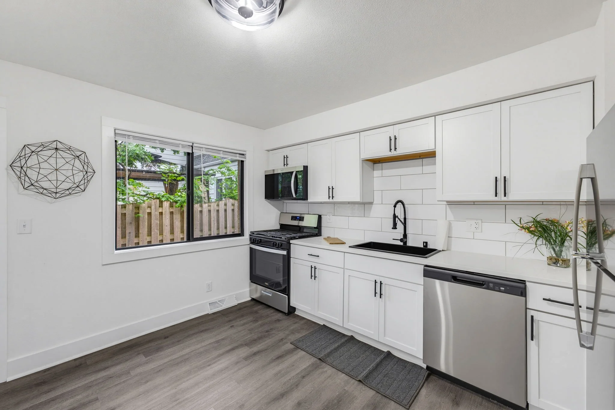 12-web-or-mls-2028-s-81st-st.jpg