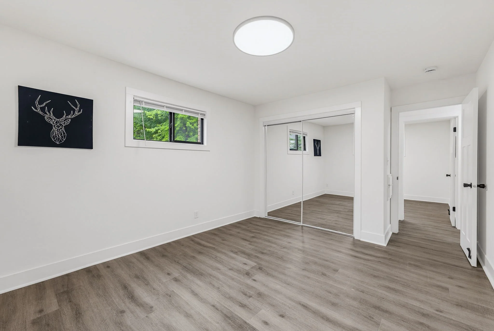 15-web-or-mls-2028-s-81st-st.jpg