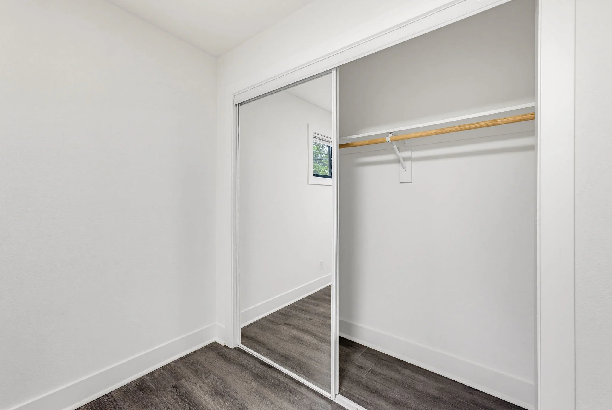 17-web-or-mls-2028-s-81st-st.jpg