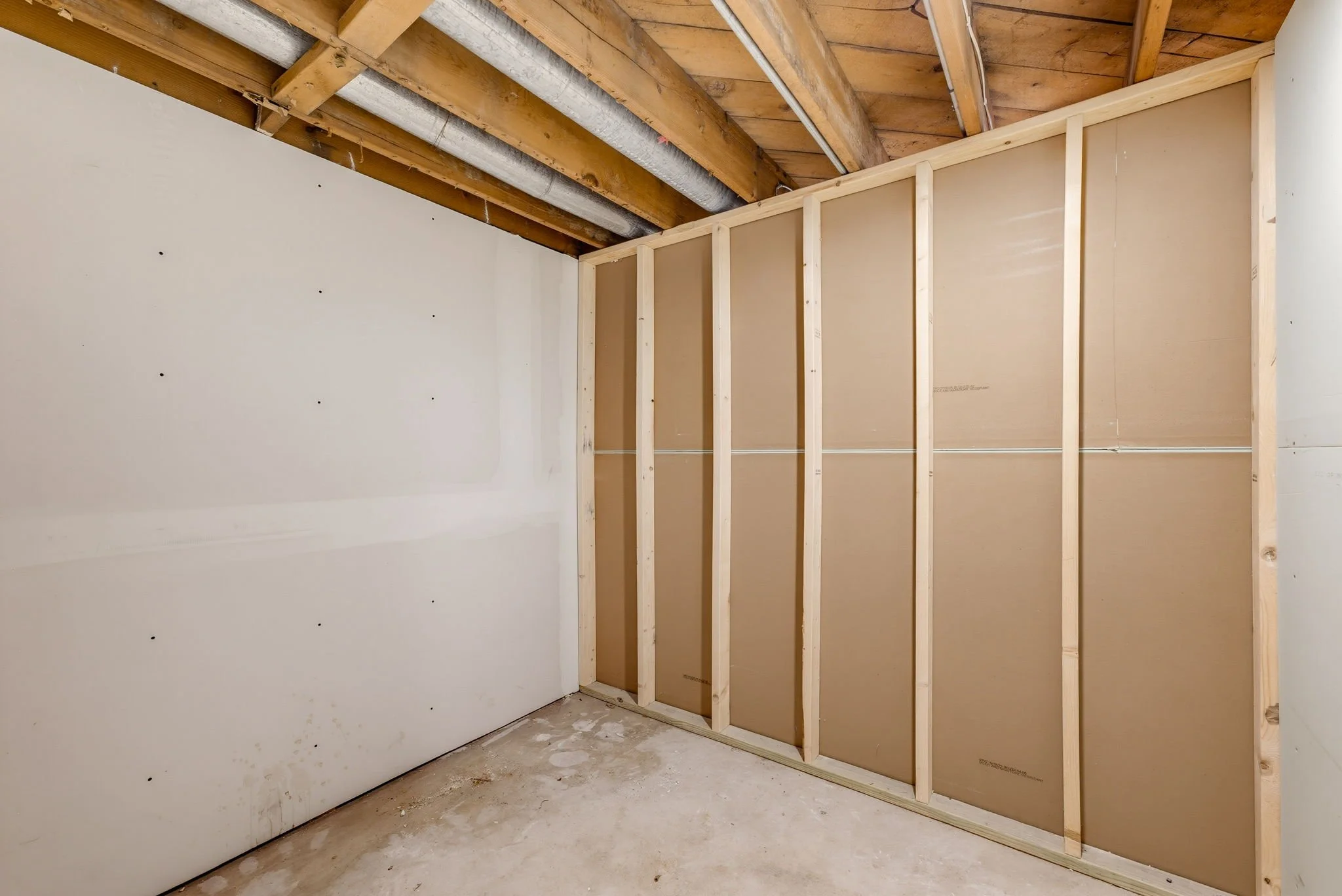 27-web-or-mls-2028-s-81st-st.jpg