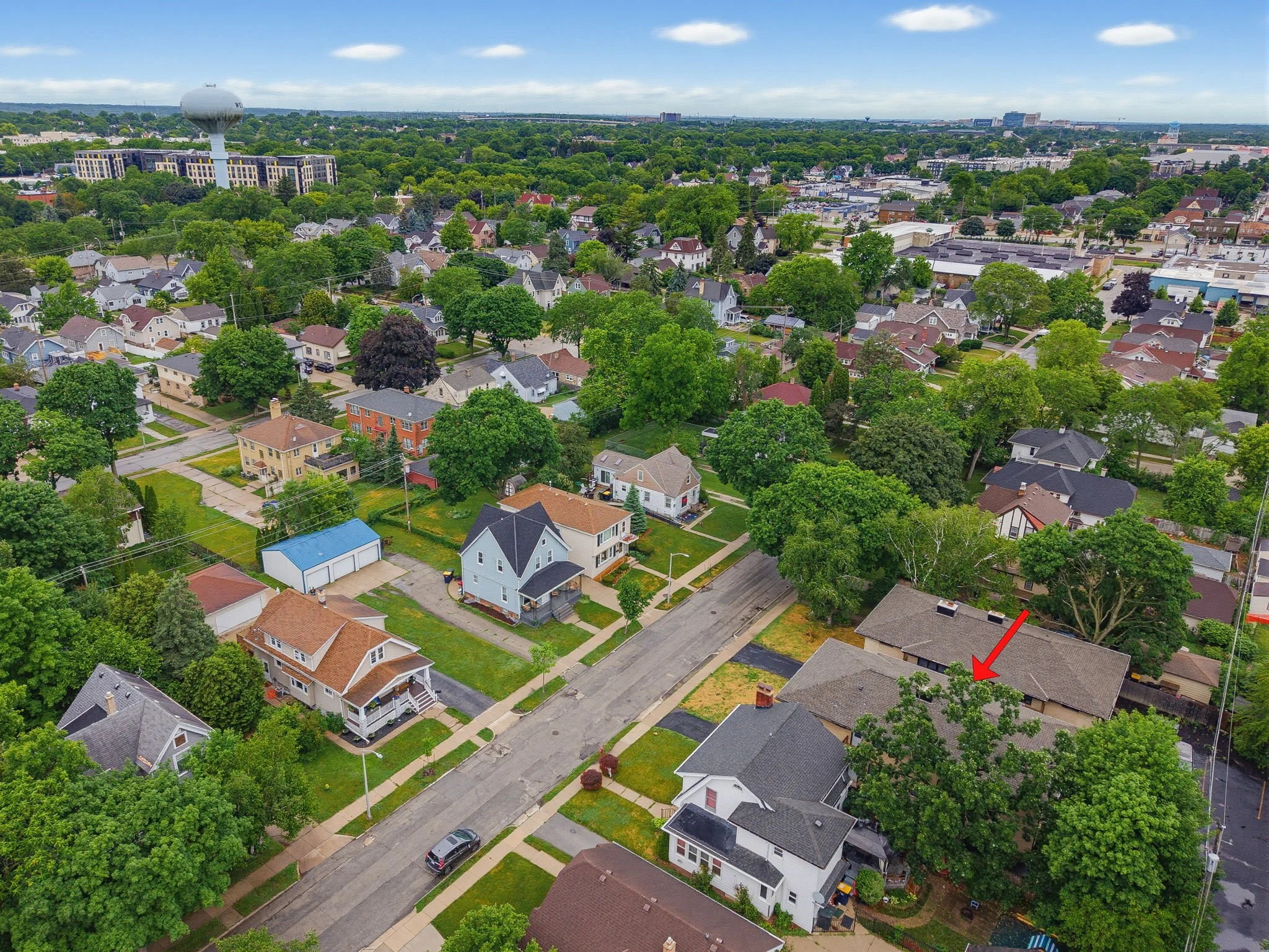 34-web-or-mls-2028-s-81st-st.jpg