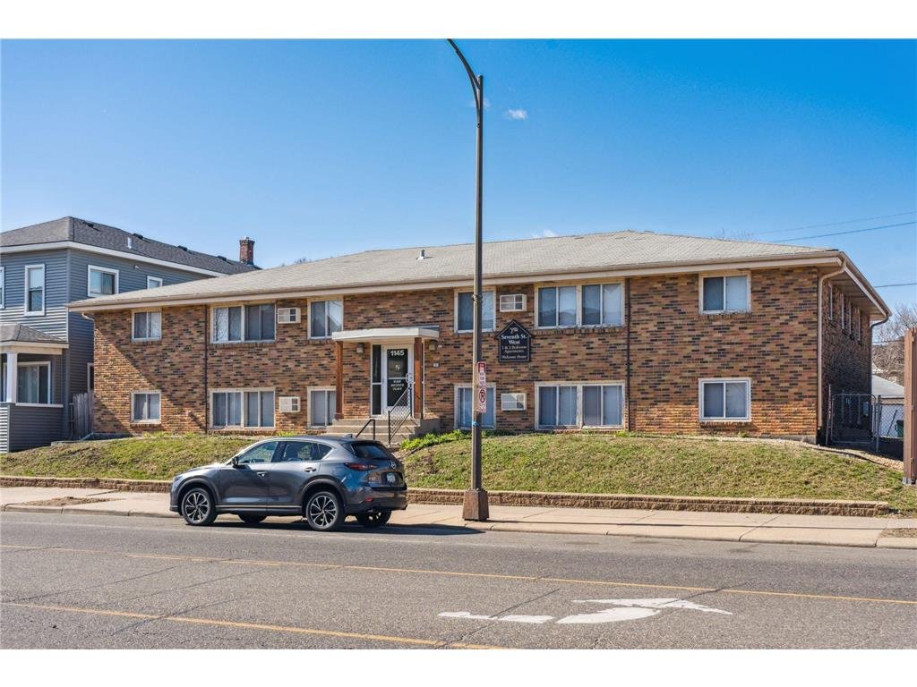 Saint Paul, MN - 1145 West 7th St - 7 UNITS - SOLD - $680,000