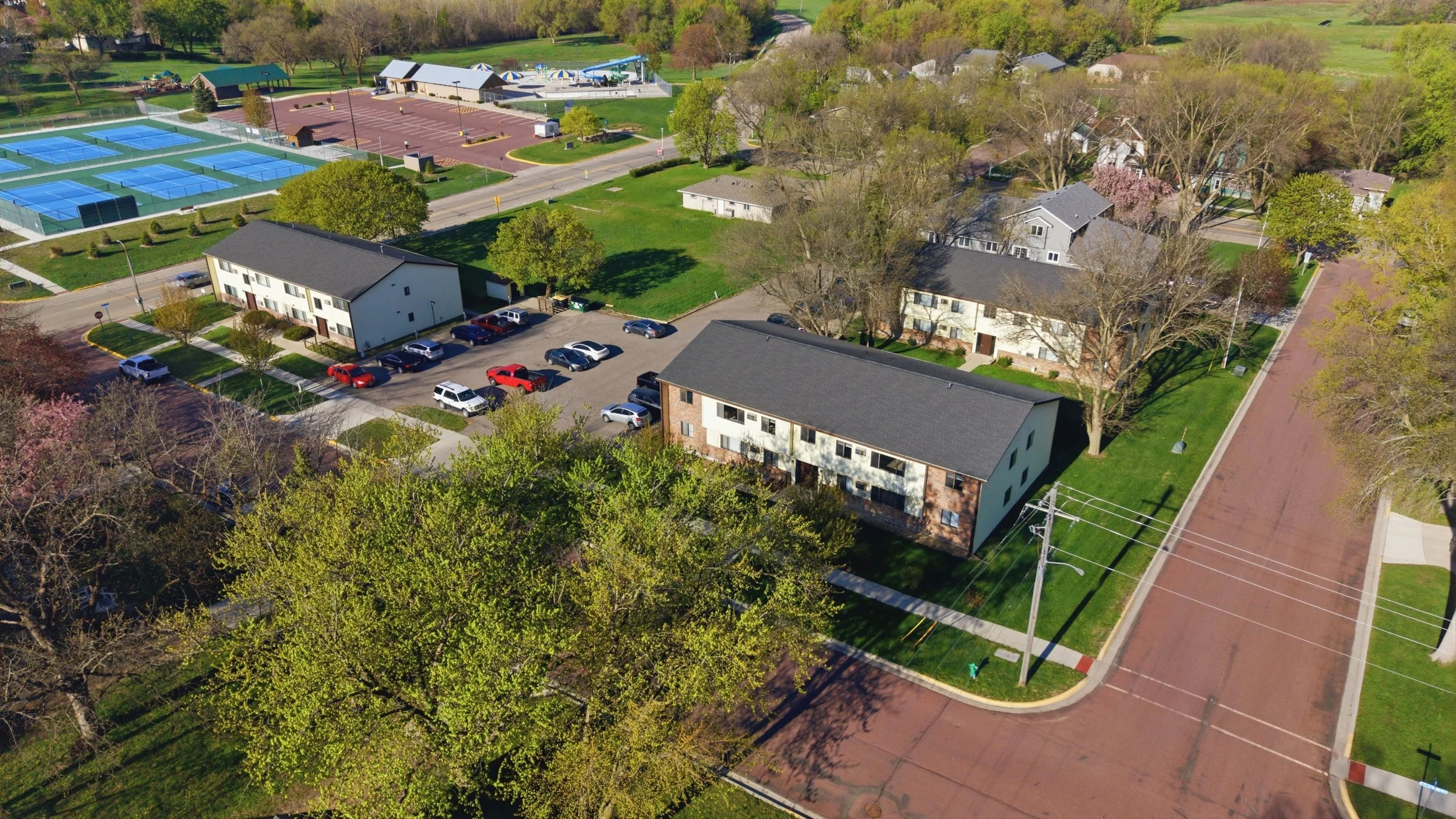 Blue Earth, MN - 830 Moore St S - 24 UNITS - SOLD - $1,200,000