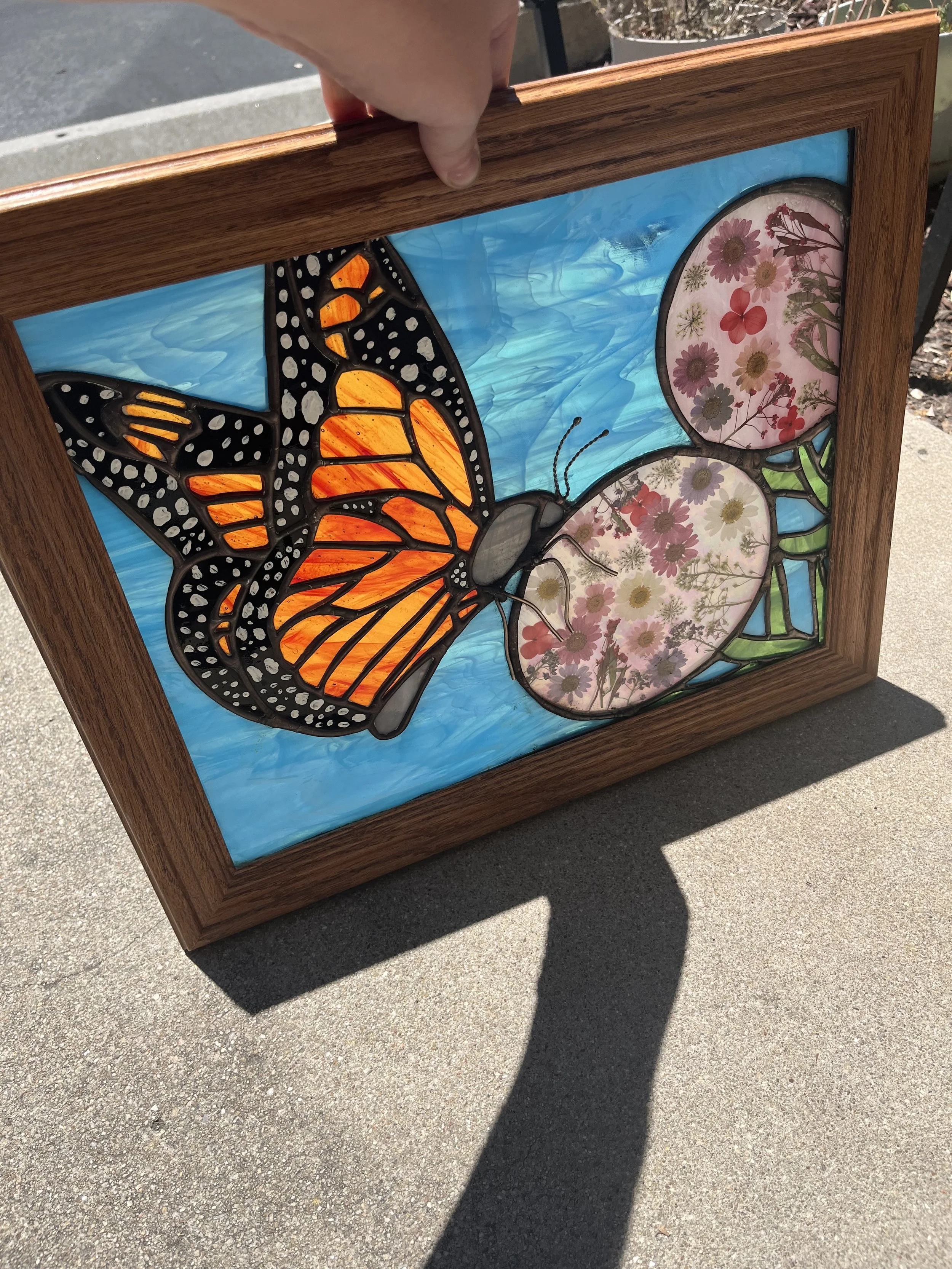 A Queen_s Bouquet.jpeg