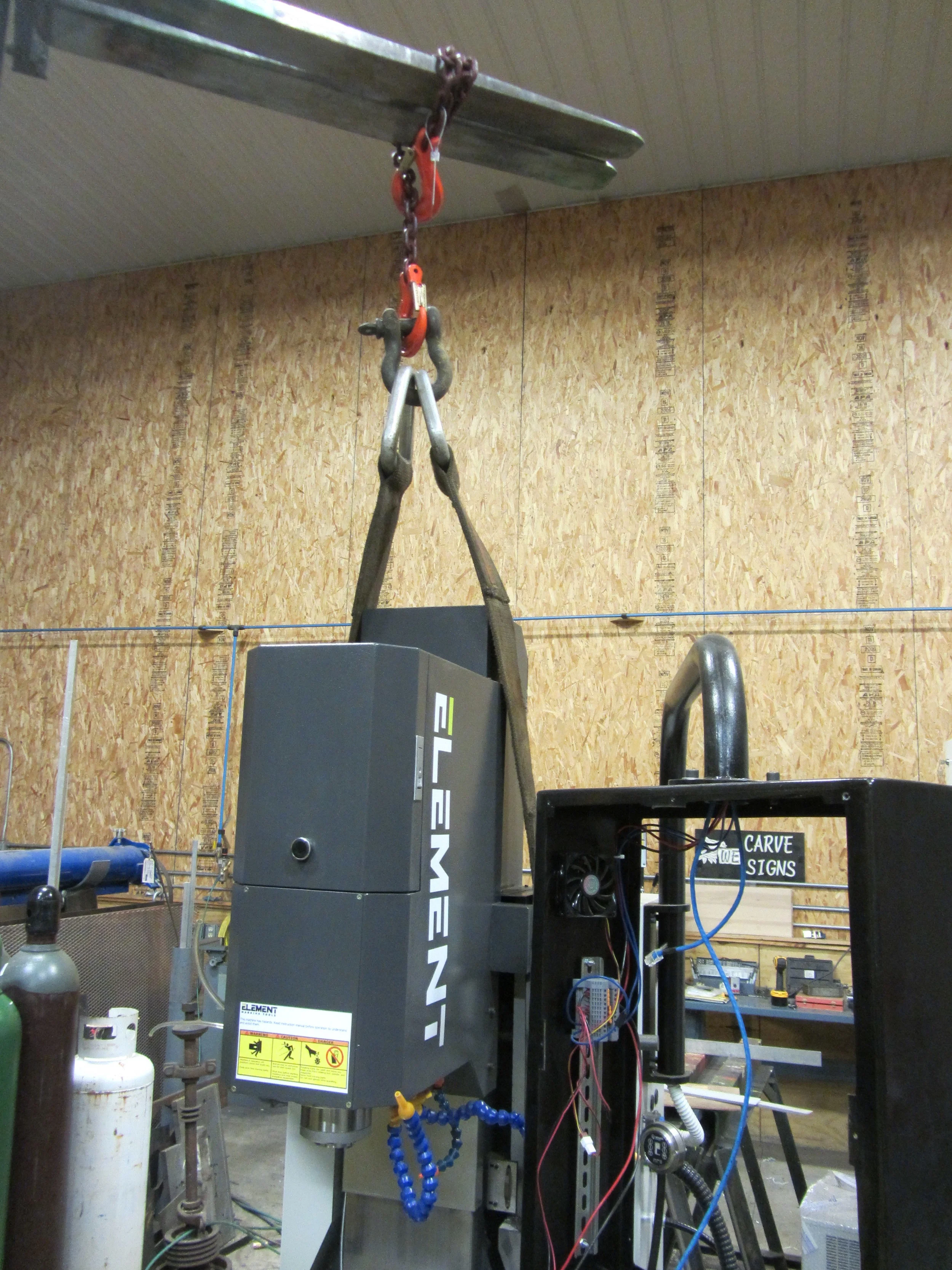 Rigging the column for the move.