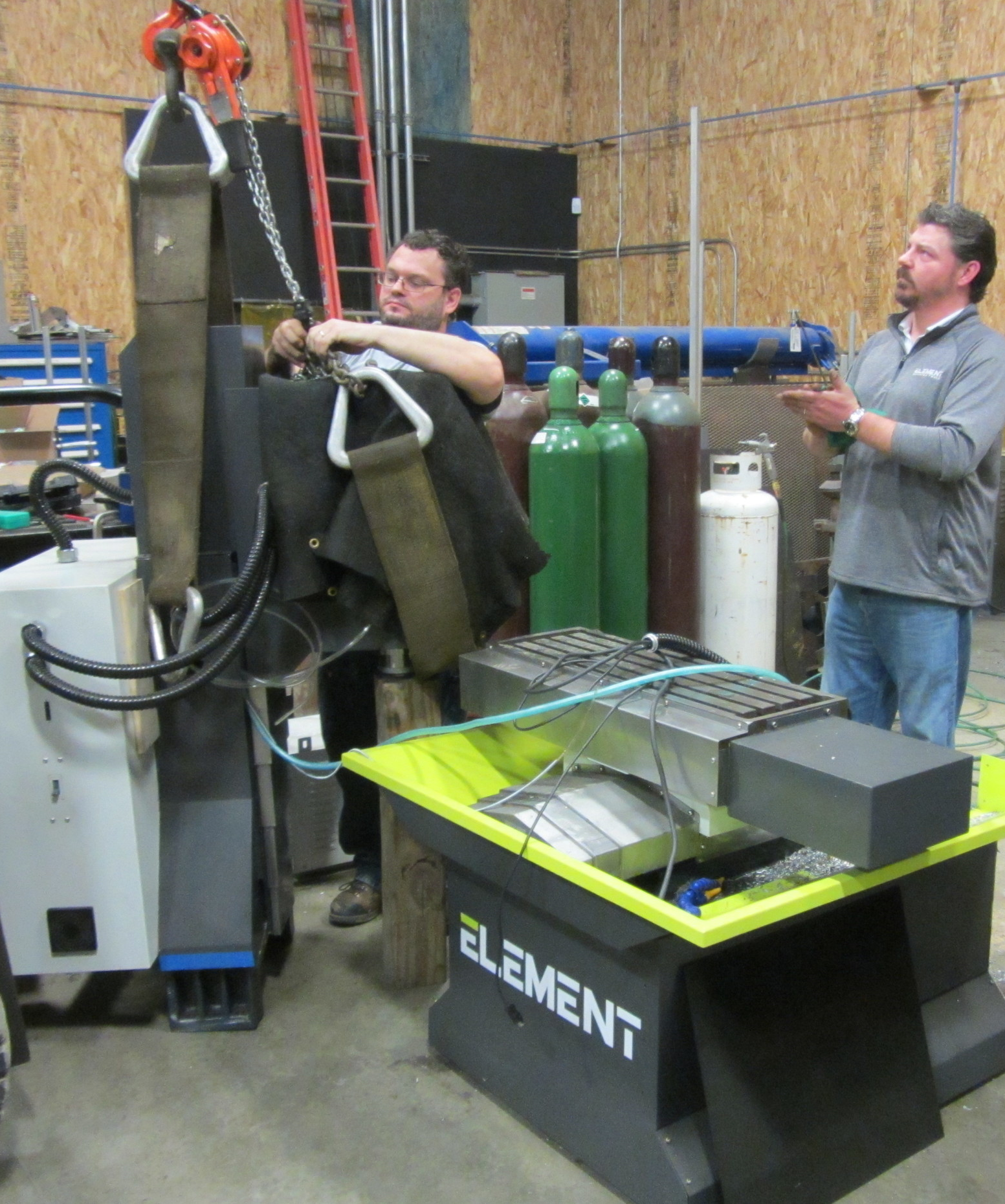 Repositioning for the final lift.