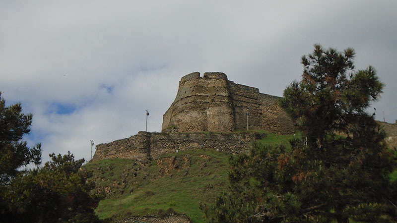 Gori Castle from below.