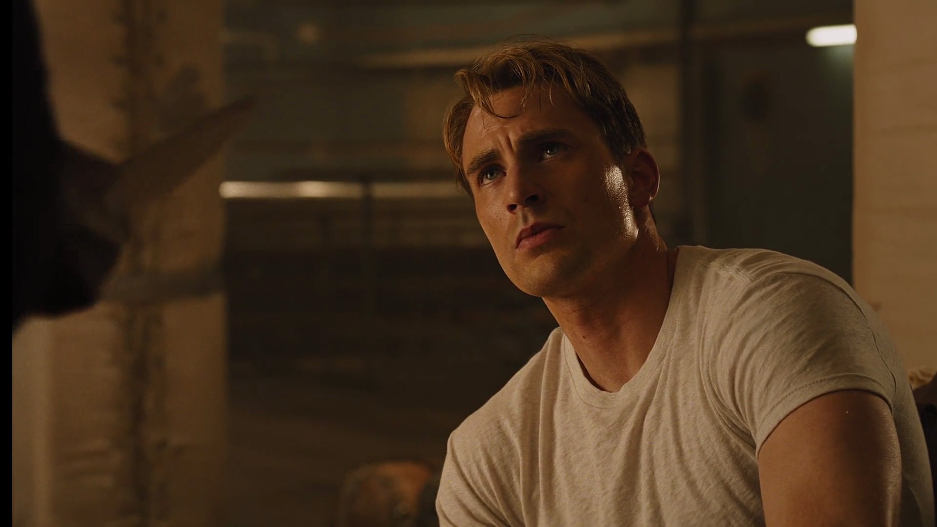 I swear I will post some pics that aren't of Chris Evans.