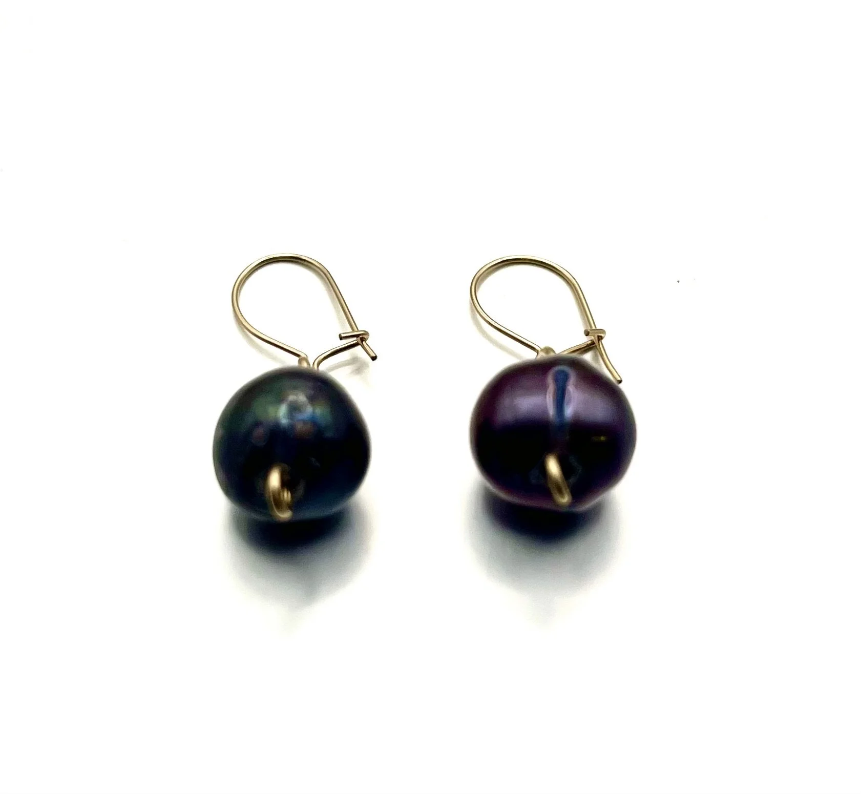simple dangle dark lavender pearl drop.jpeg