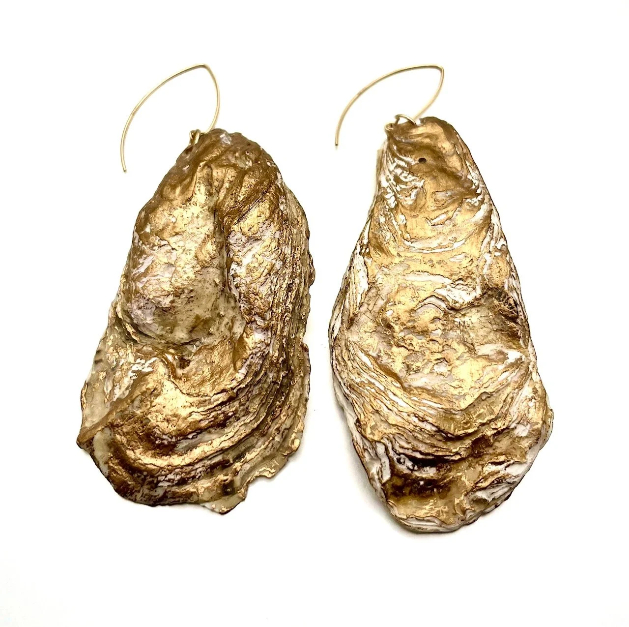 ald large oyster shell lightly gold gilded.jpeg