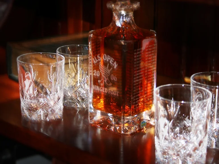 IMG_6161.whiskey800X600.jpg