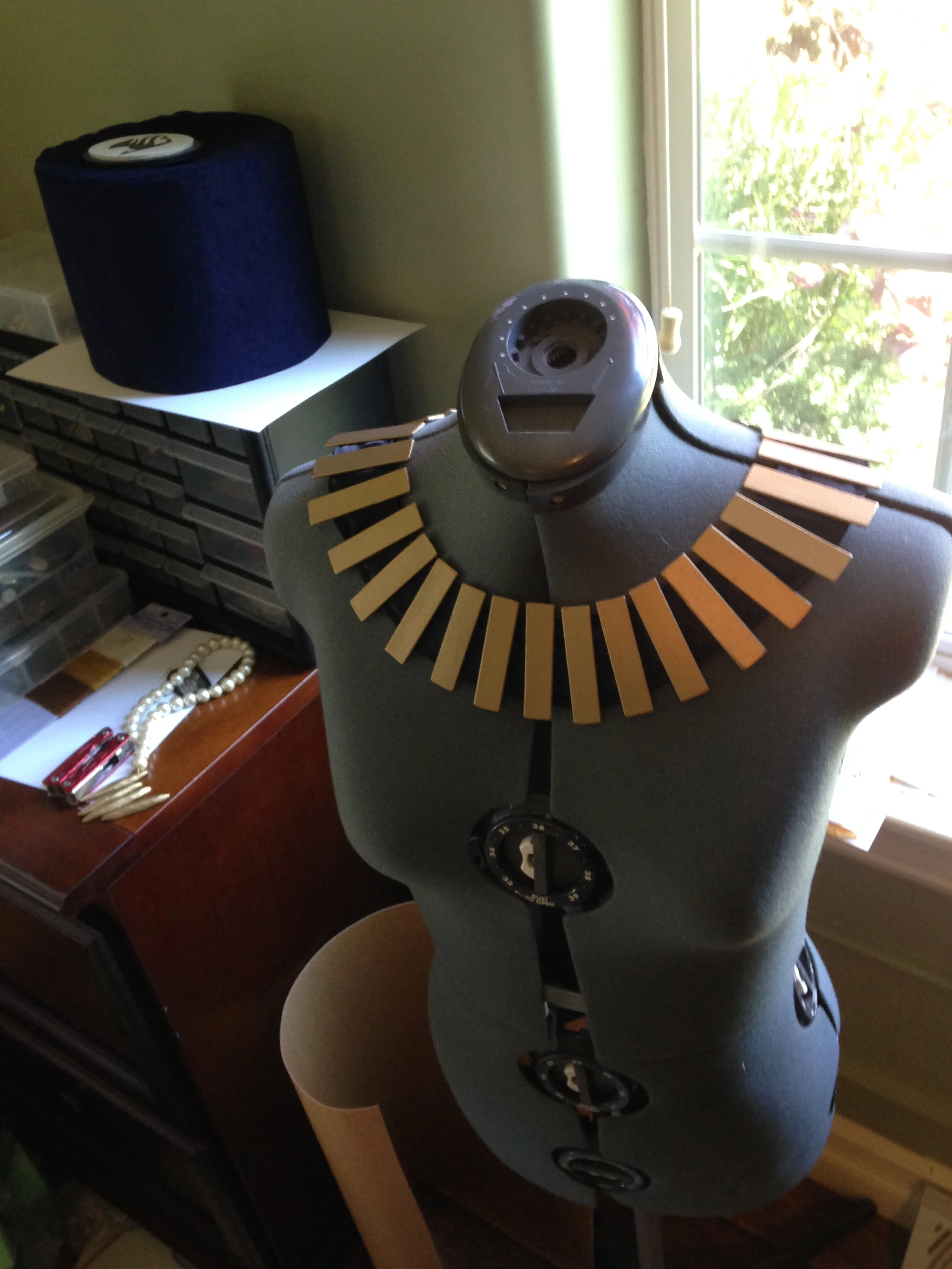 Here's all the gold pieces on the base. They're actually cut popsicle sticks which were painted gold!