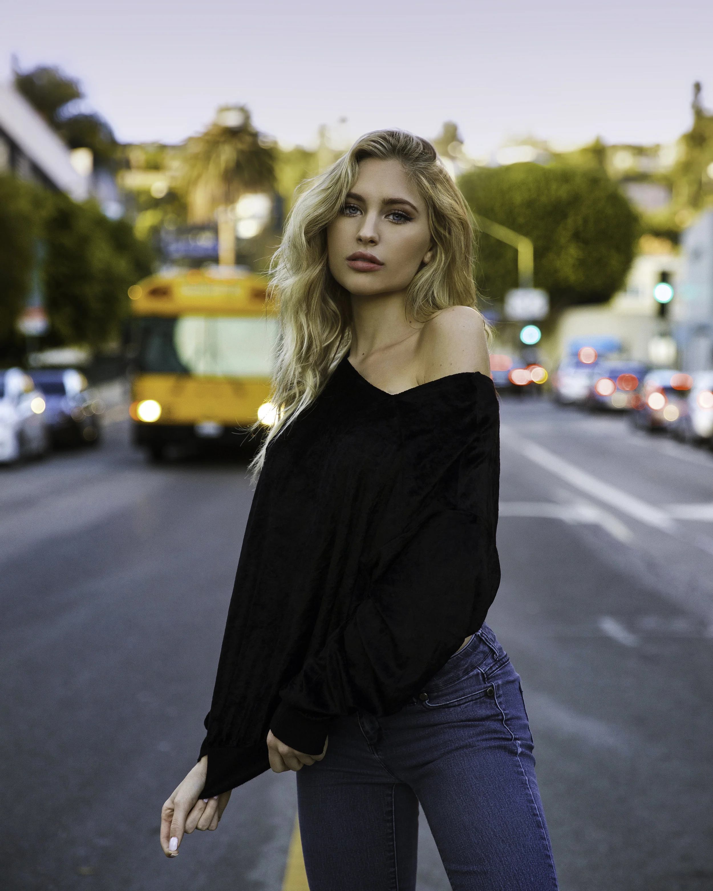  Asymmetric neck pullover sweater 