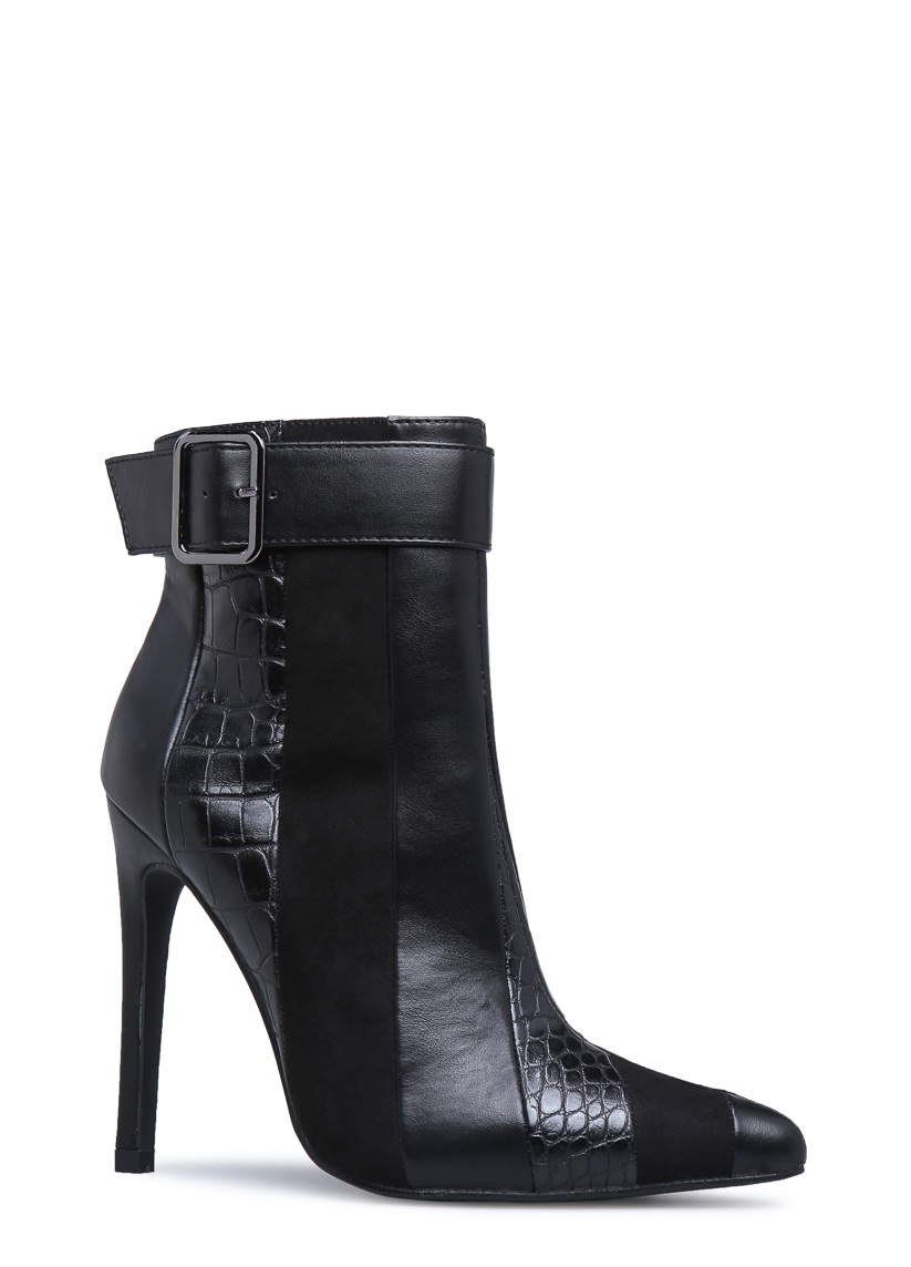 ShoeDazzle Boots