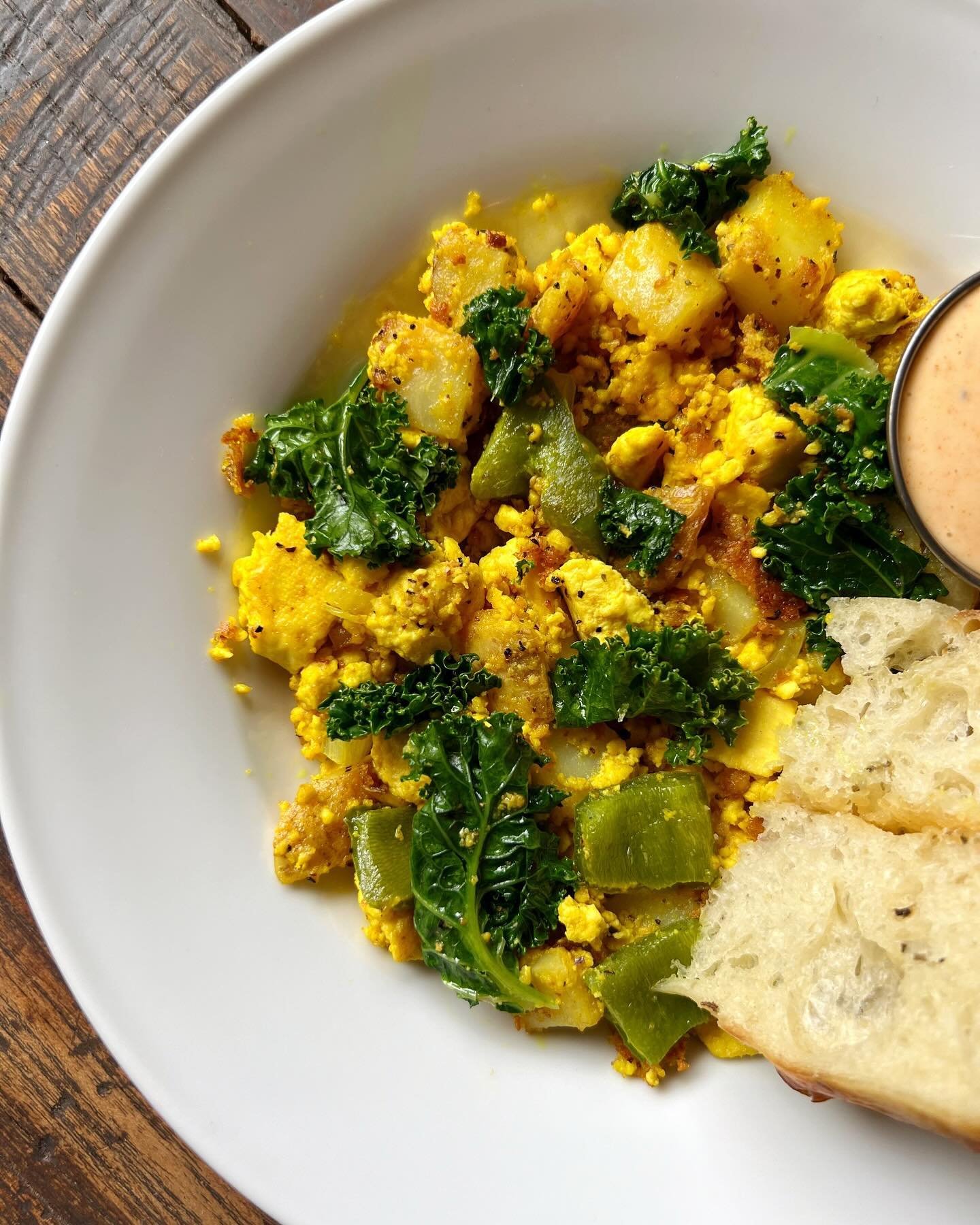 Have you tried our Tofu Scramble yet? 😋

#yegeats #yegbrunch #tofuscramble #brunchtime