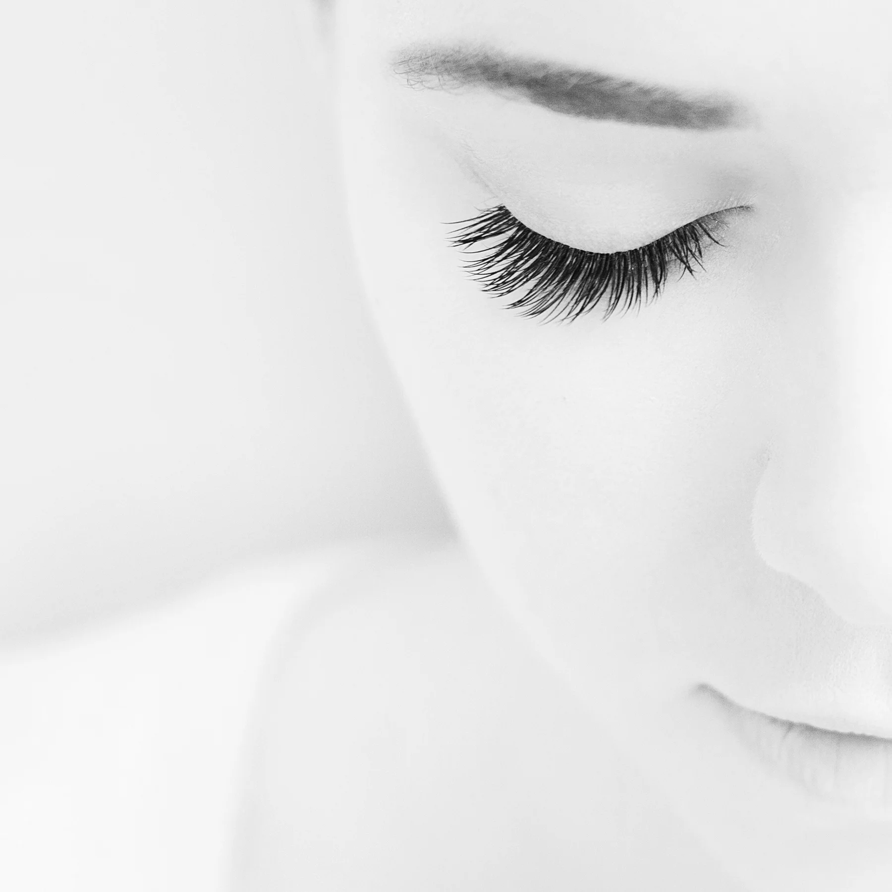 WaxNLash-bw-crop_006.jpg