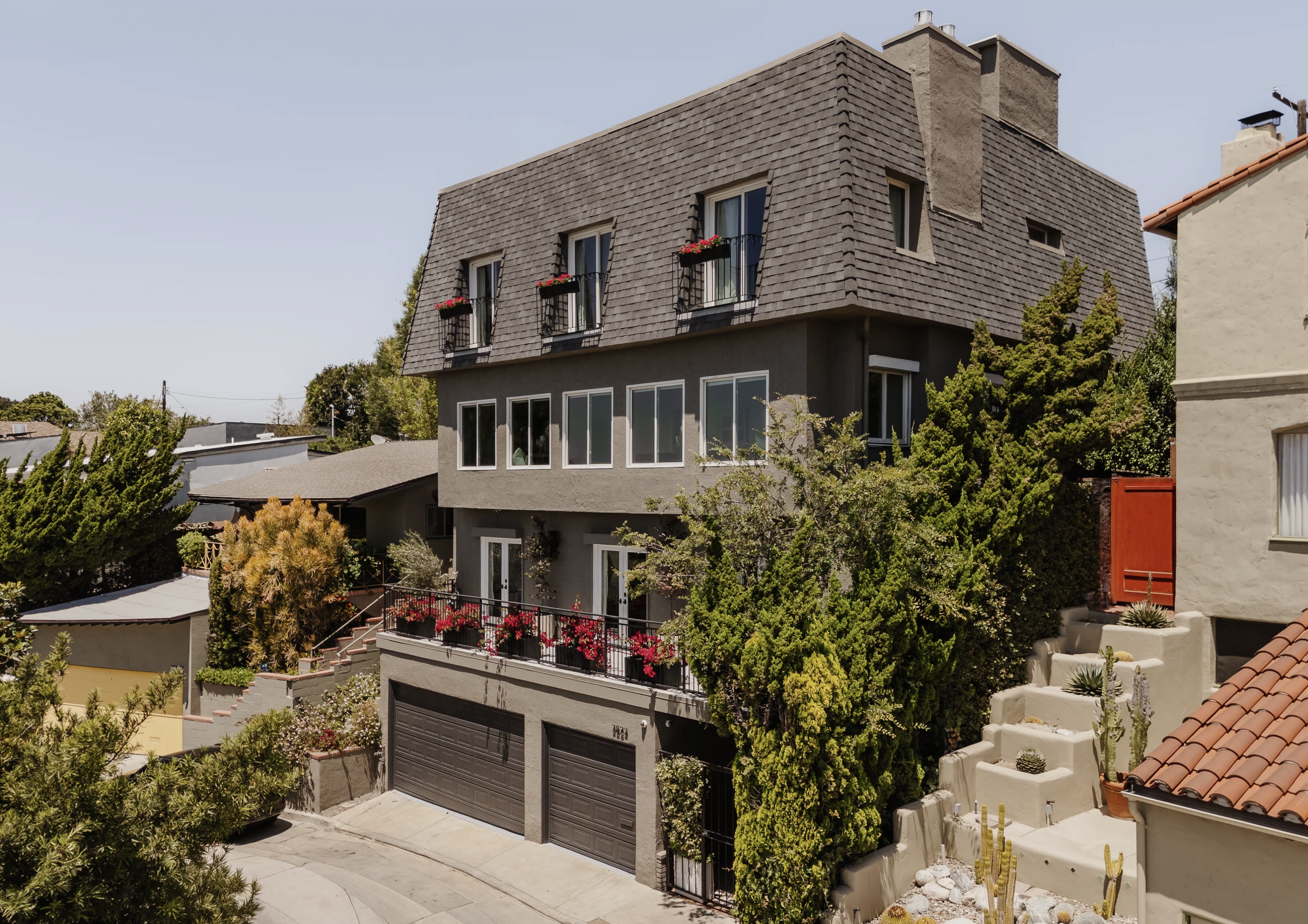 3823 Franklin Avenue Exterior.png
