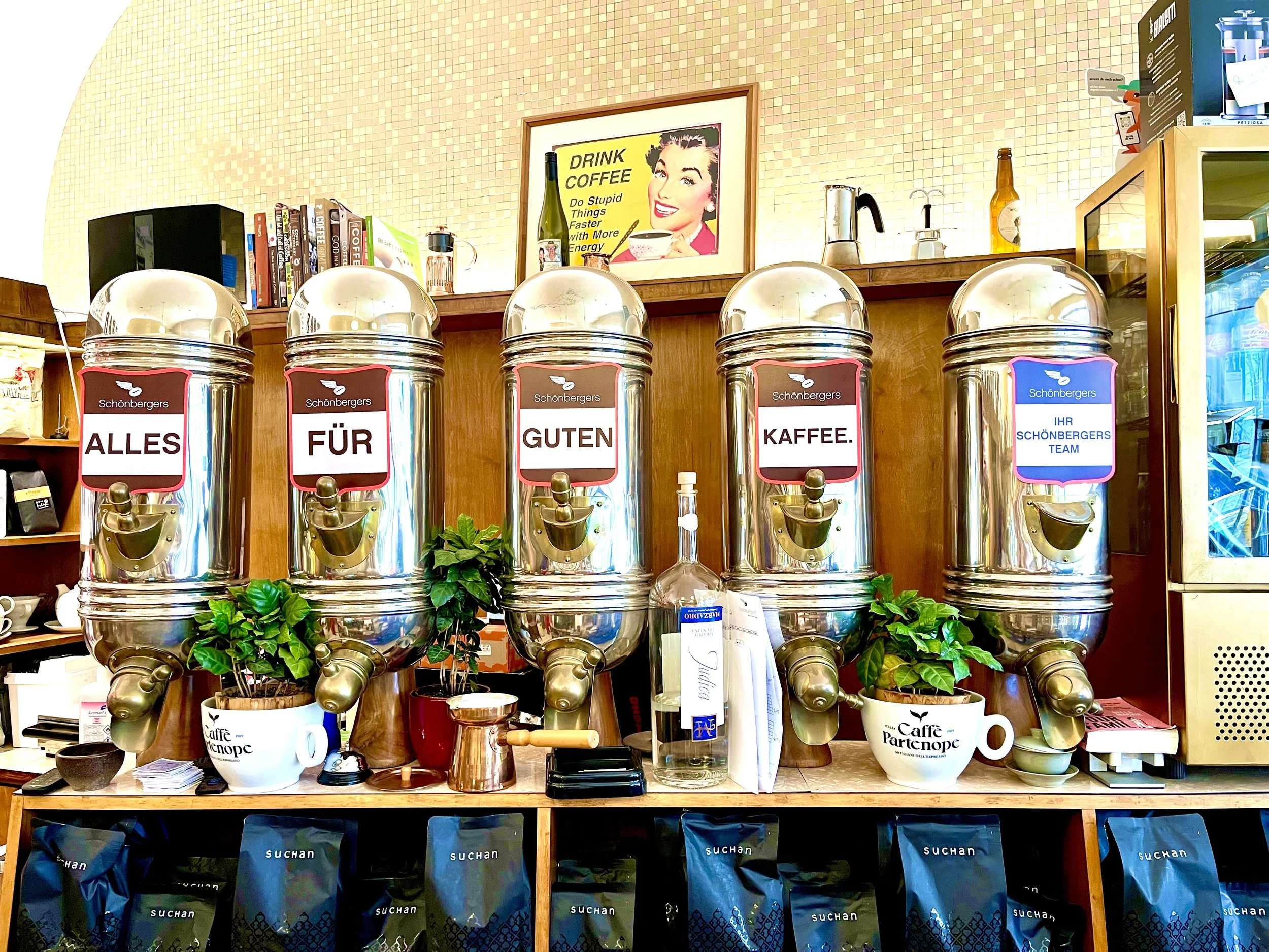 Alles für guten Kaffee_Schönbergers Kaffeegreissler.JPG