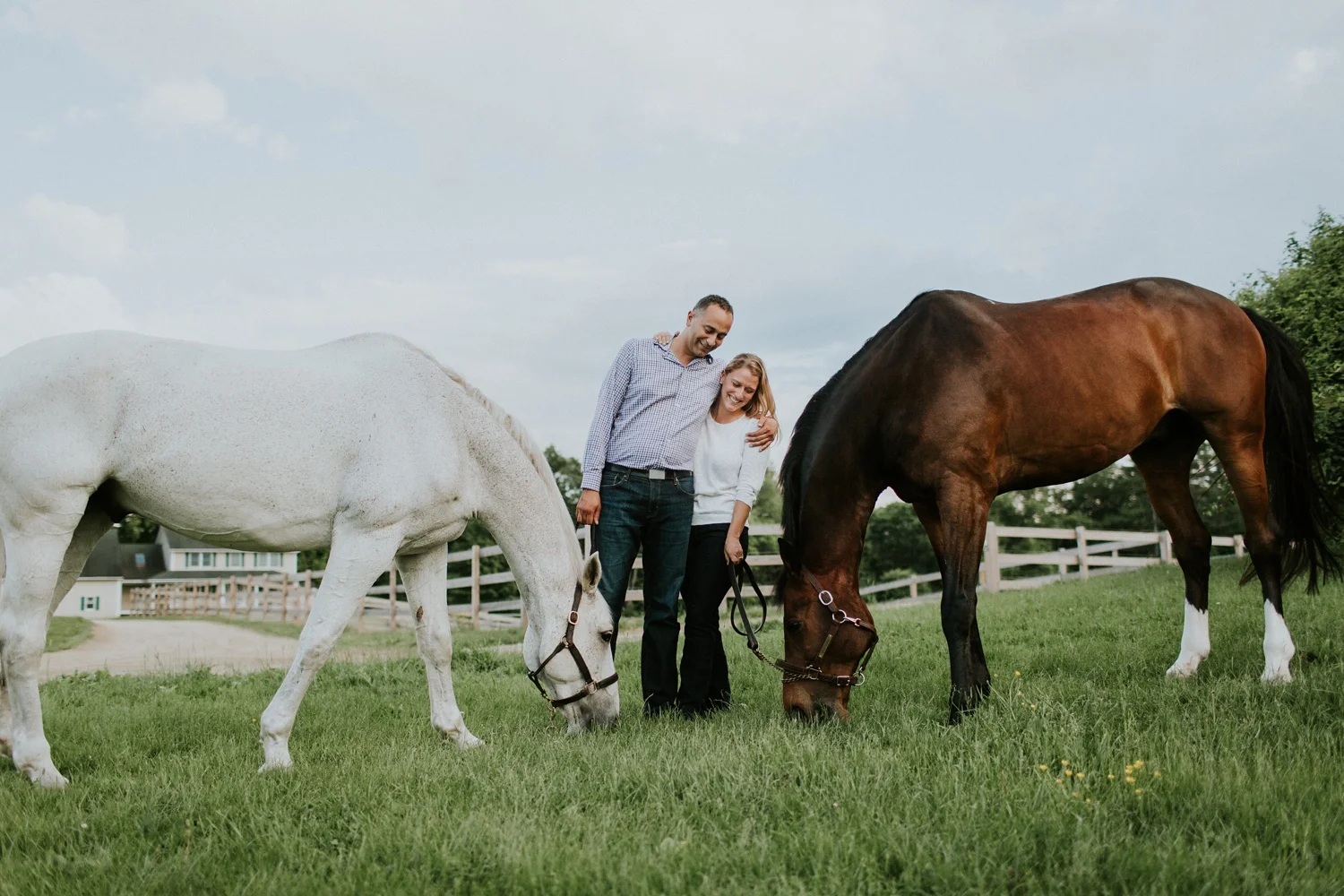 Engagement Session on a Horse Farm_0010.jpg
