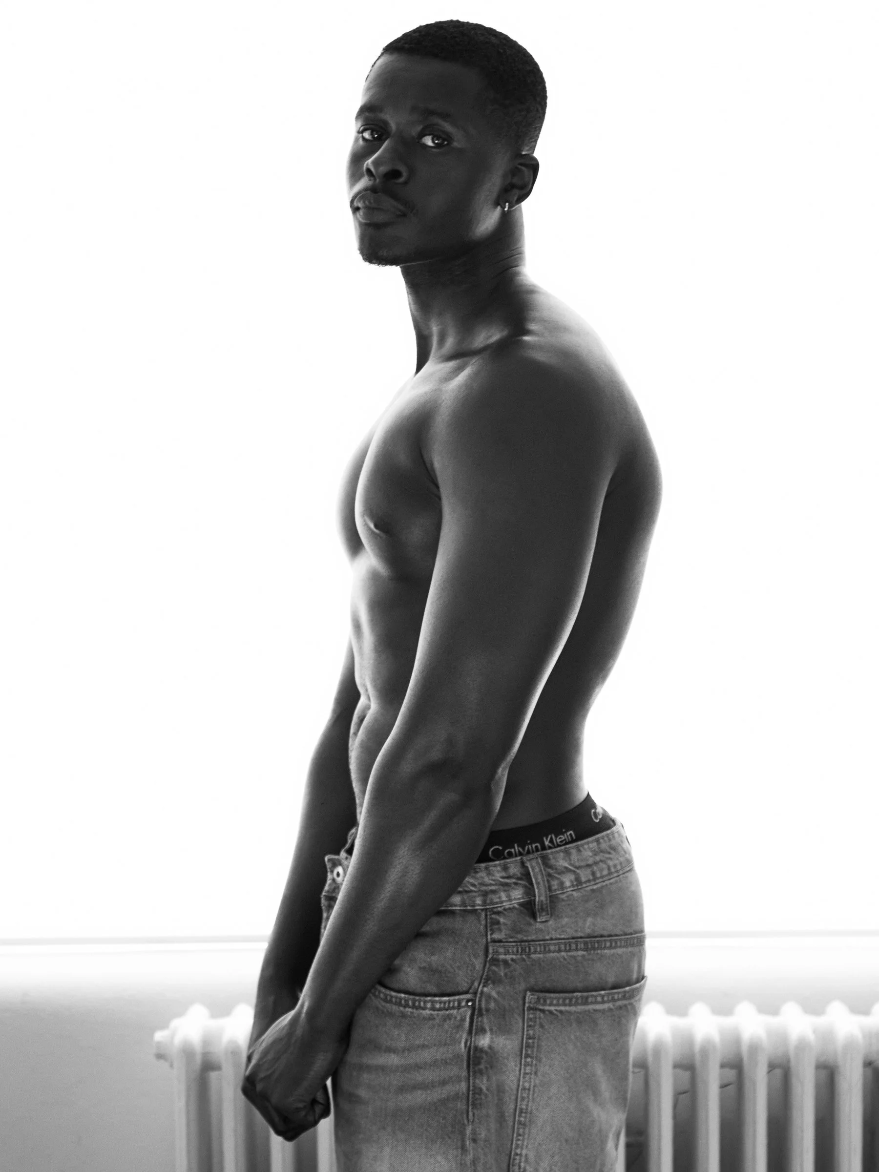 251122_MarioSzabo_TheFutureManagement_Denzel_S08_013.jpg