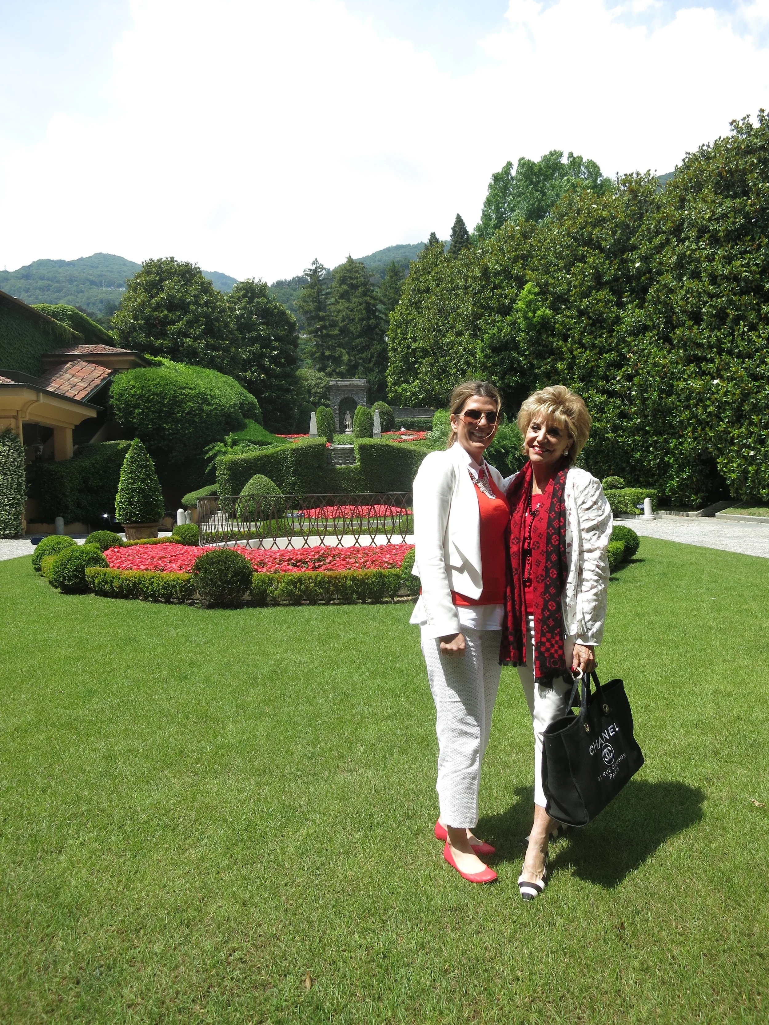 Isabel and Sandra Wilken at the Villa d'Este Gardens