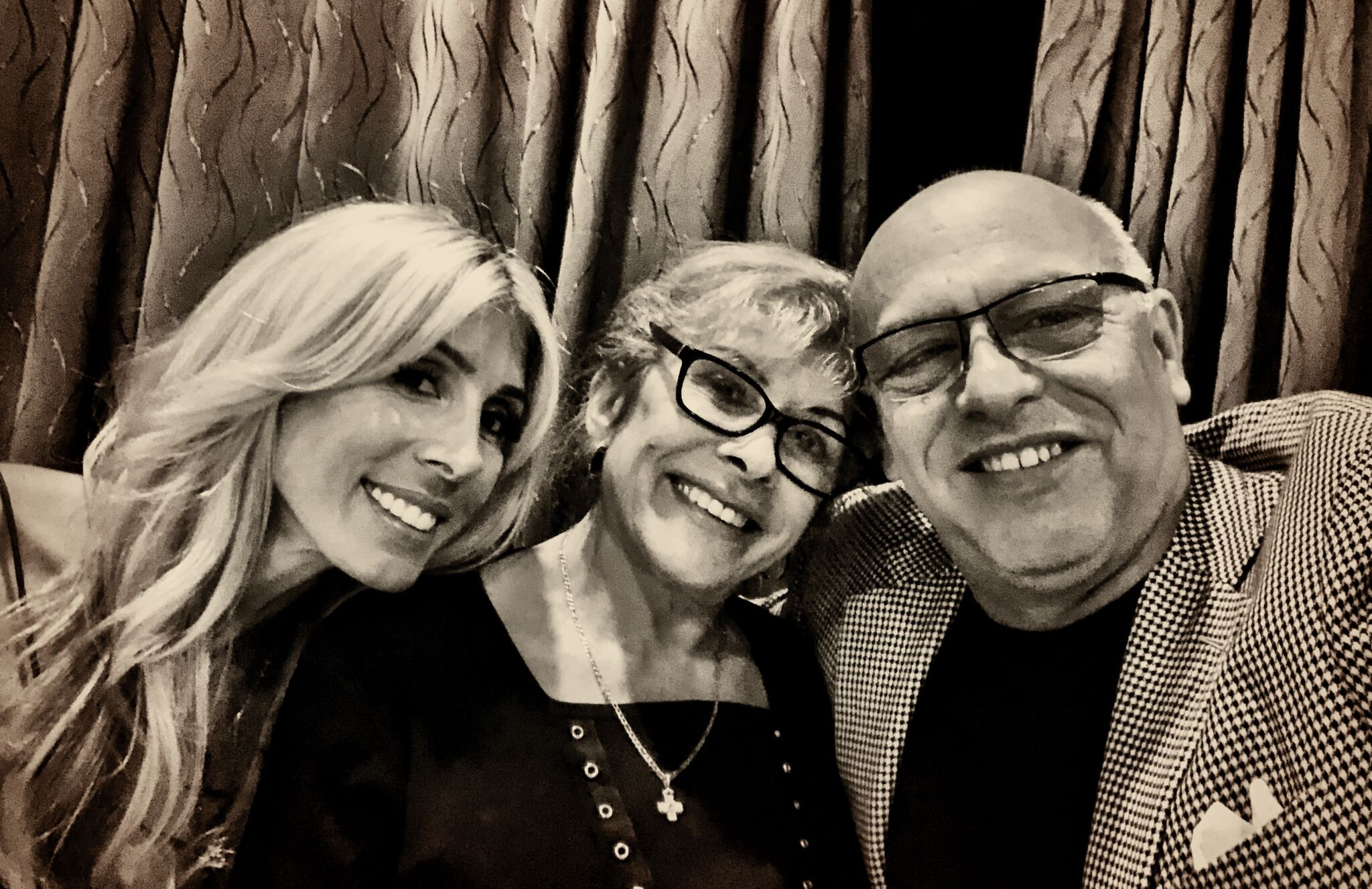 Italy 2018 Travelers Tina Majerle and her mother Leslie with MC at the pre-Trip Dinner