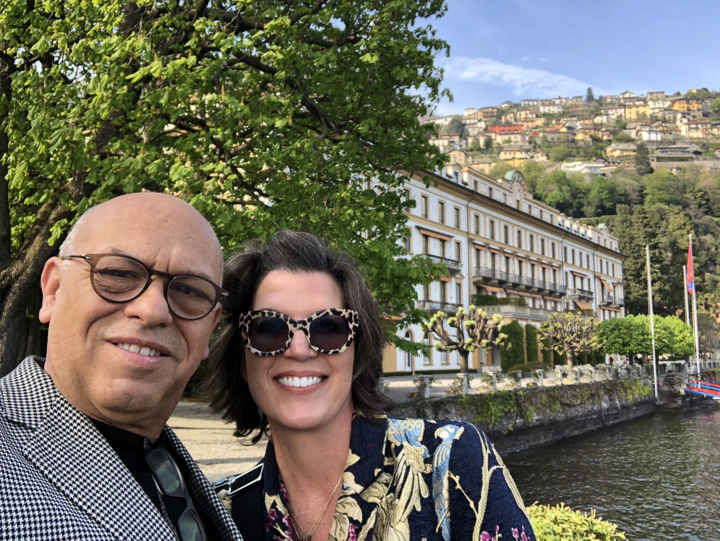 Mark and Isabel at their wedding spot at Villa d’Este on Lake Como