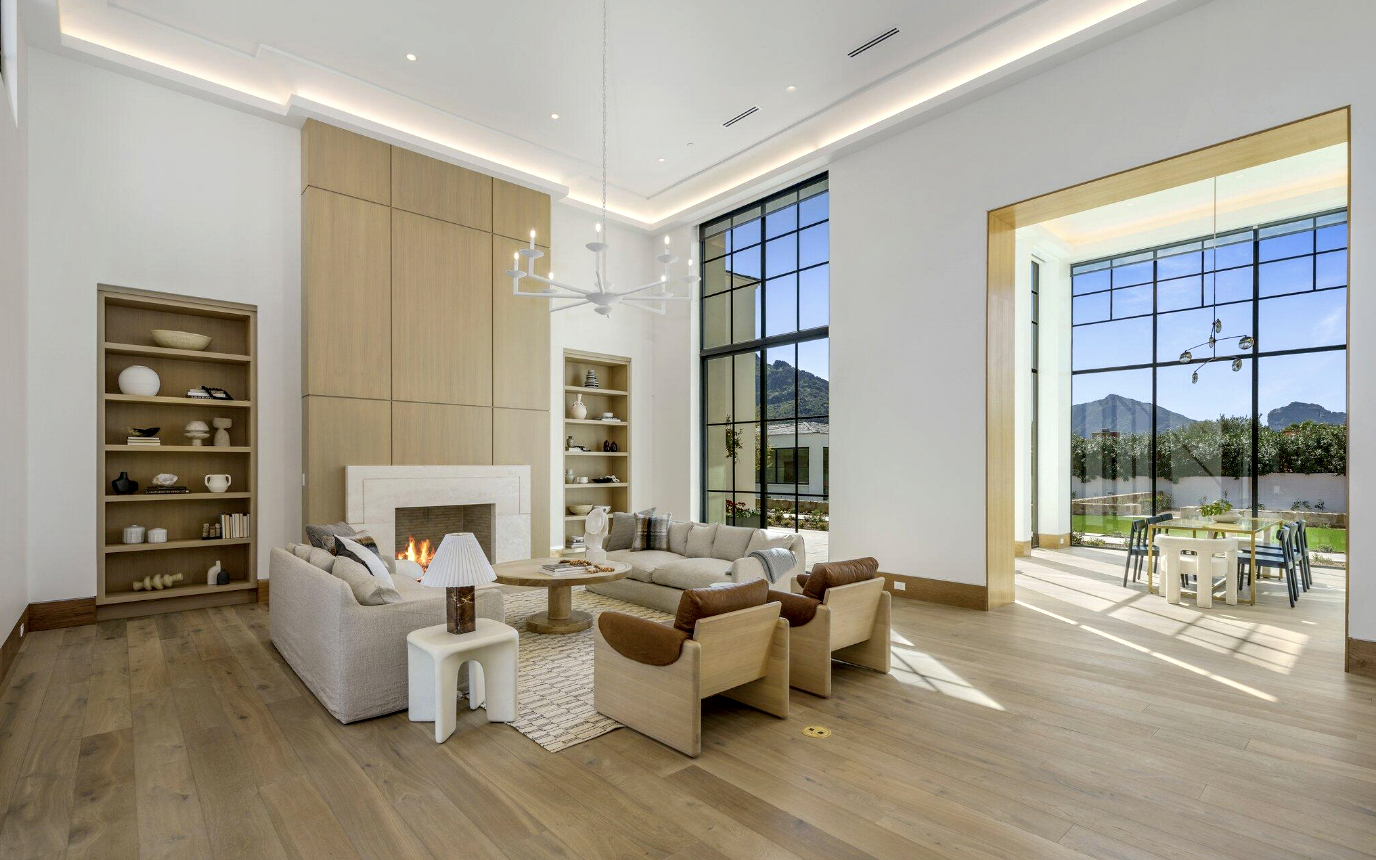 Desert Park LR&Dining.jpg