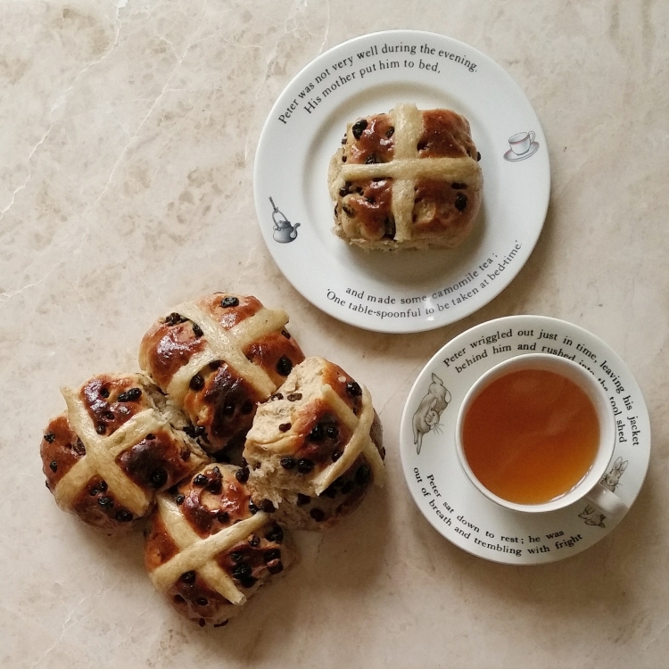 Currant Buns.