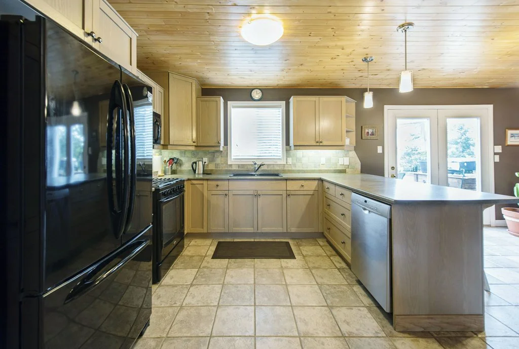 010-Kitchen 2_m.jpg