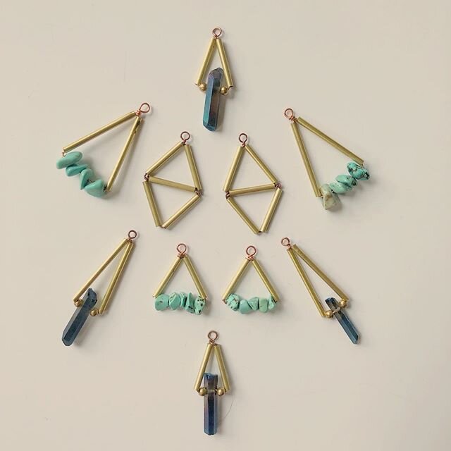 Odds and ends &lt;earrings&gt;